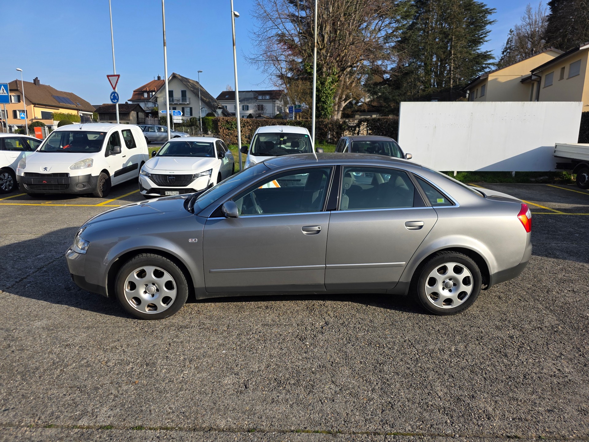 AUDI A4 2.0-image-1