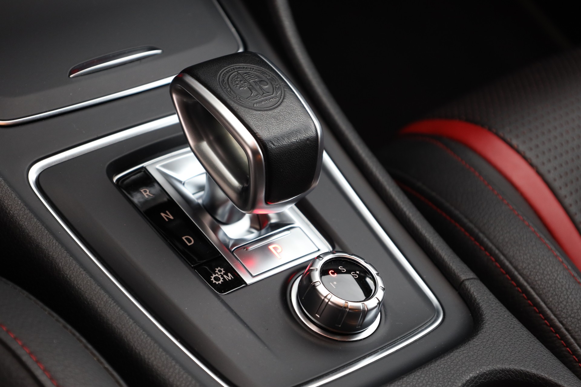 MERCEDES-BENZ A 45 AMG 4Matic Speedshift 7G-DCT-image-18