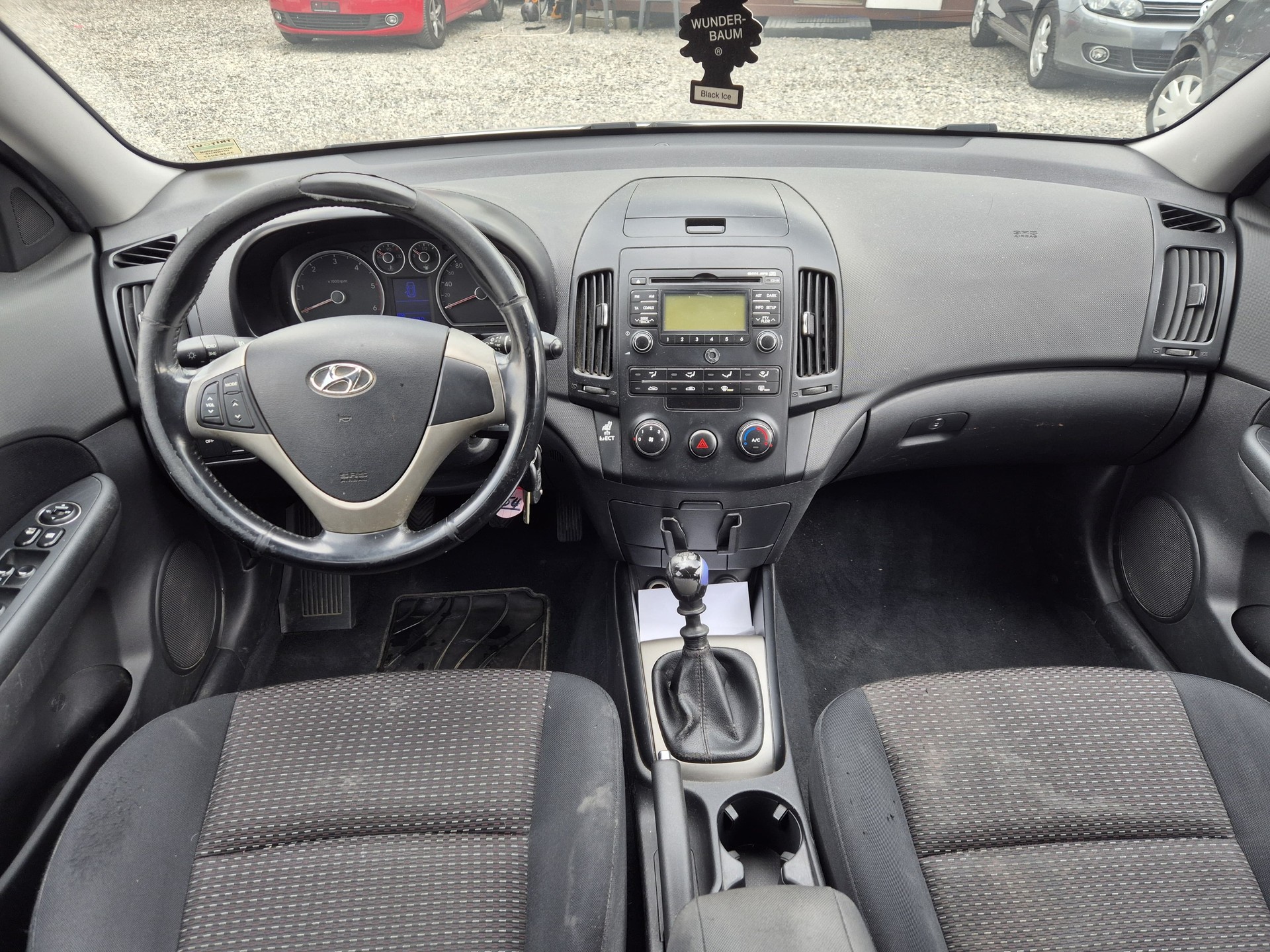 HYUNDAI i30 1.6 CRDi Style-image-8