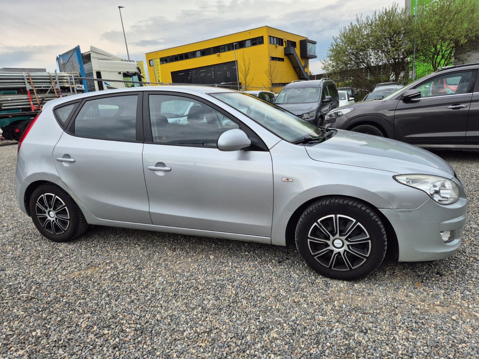 HYUNDAI i30 1.6 CRDi Style-image-12