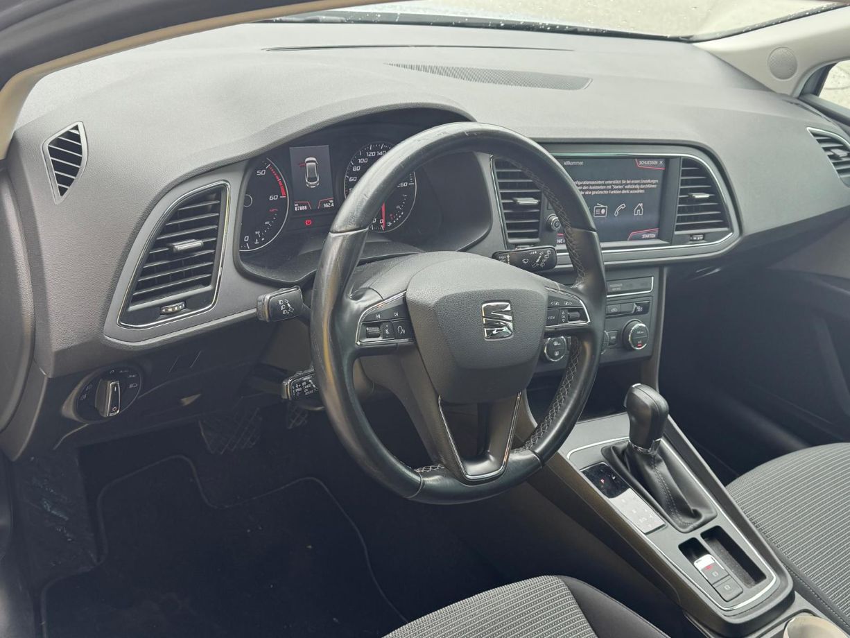 SEAT LEON-image-7