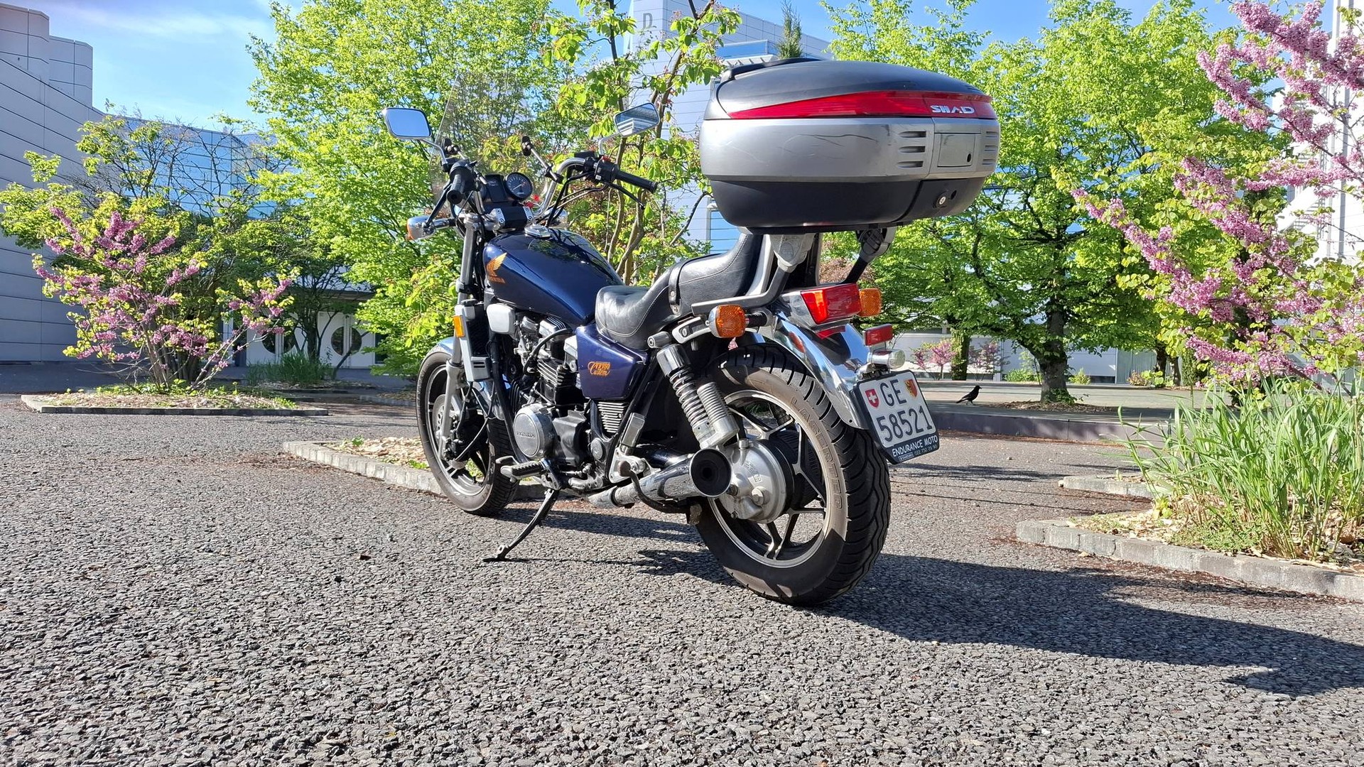 HONDA VF 750 C E-image-3