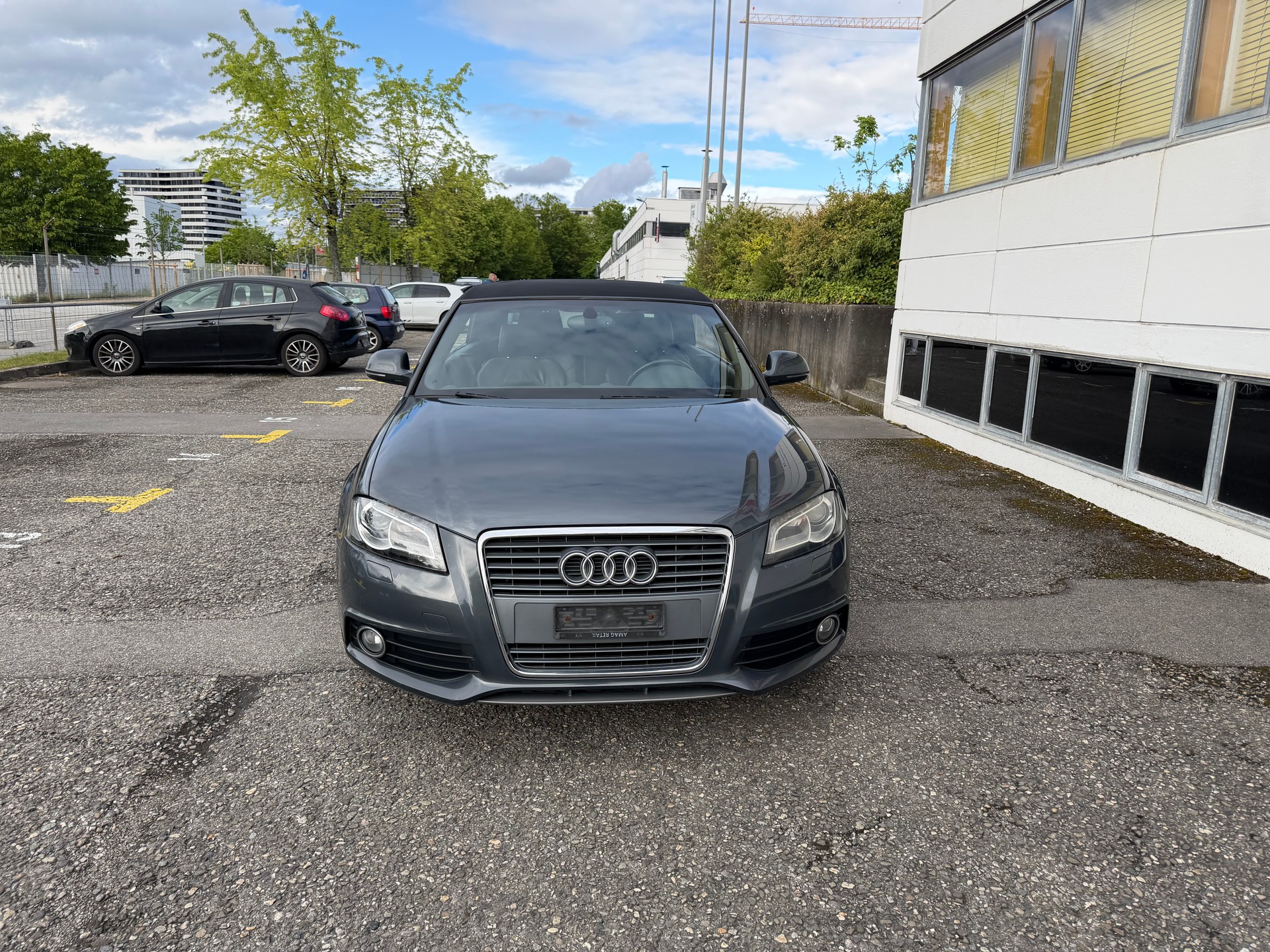 AUDI A3 Cabriolet 1.8 TFSI Attraction-image-1