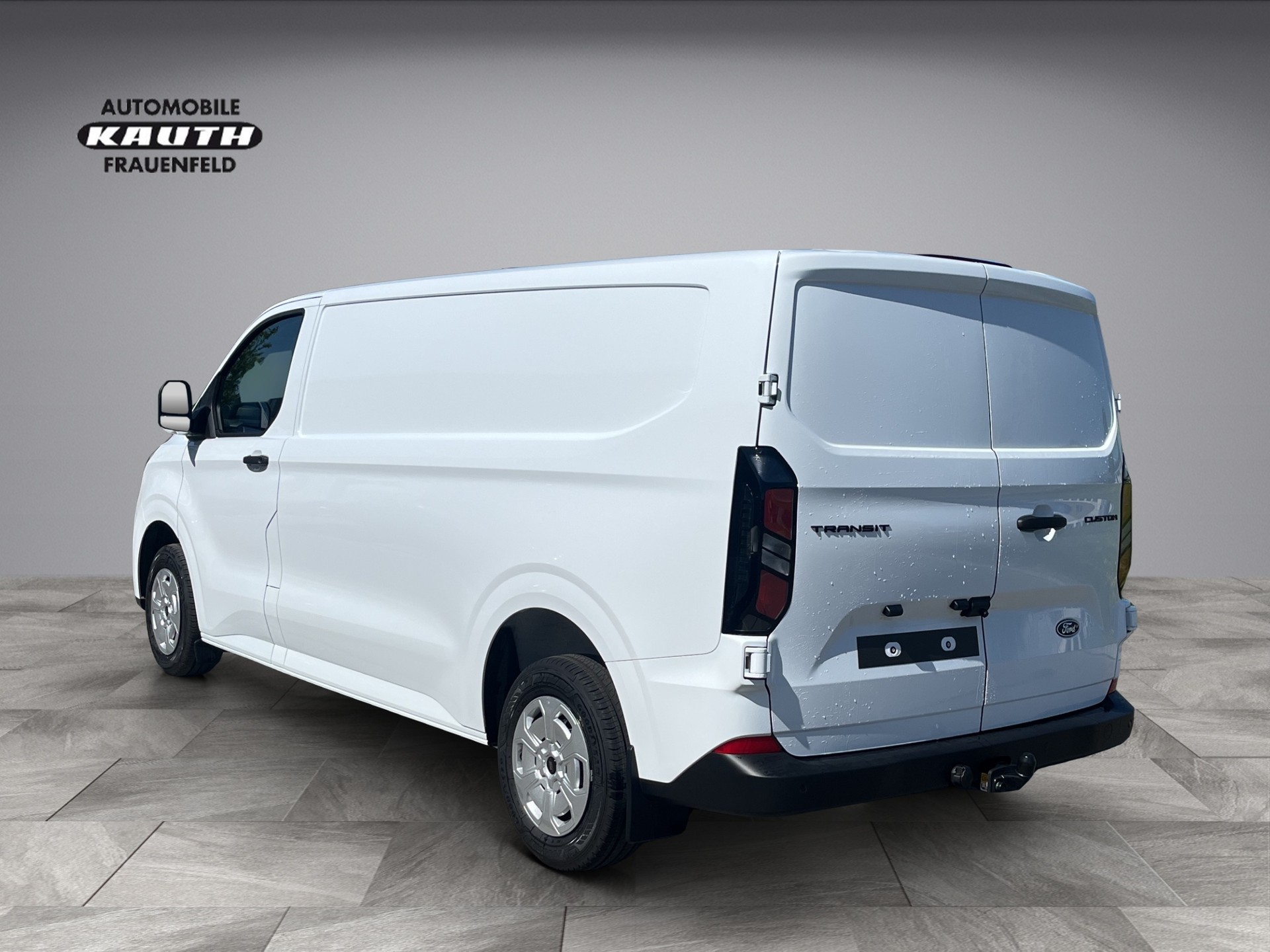 FORD 320 L2H1, Automat, AHK, 2'800 kg. Sitzheizung-showroom-element-2