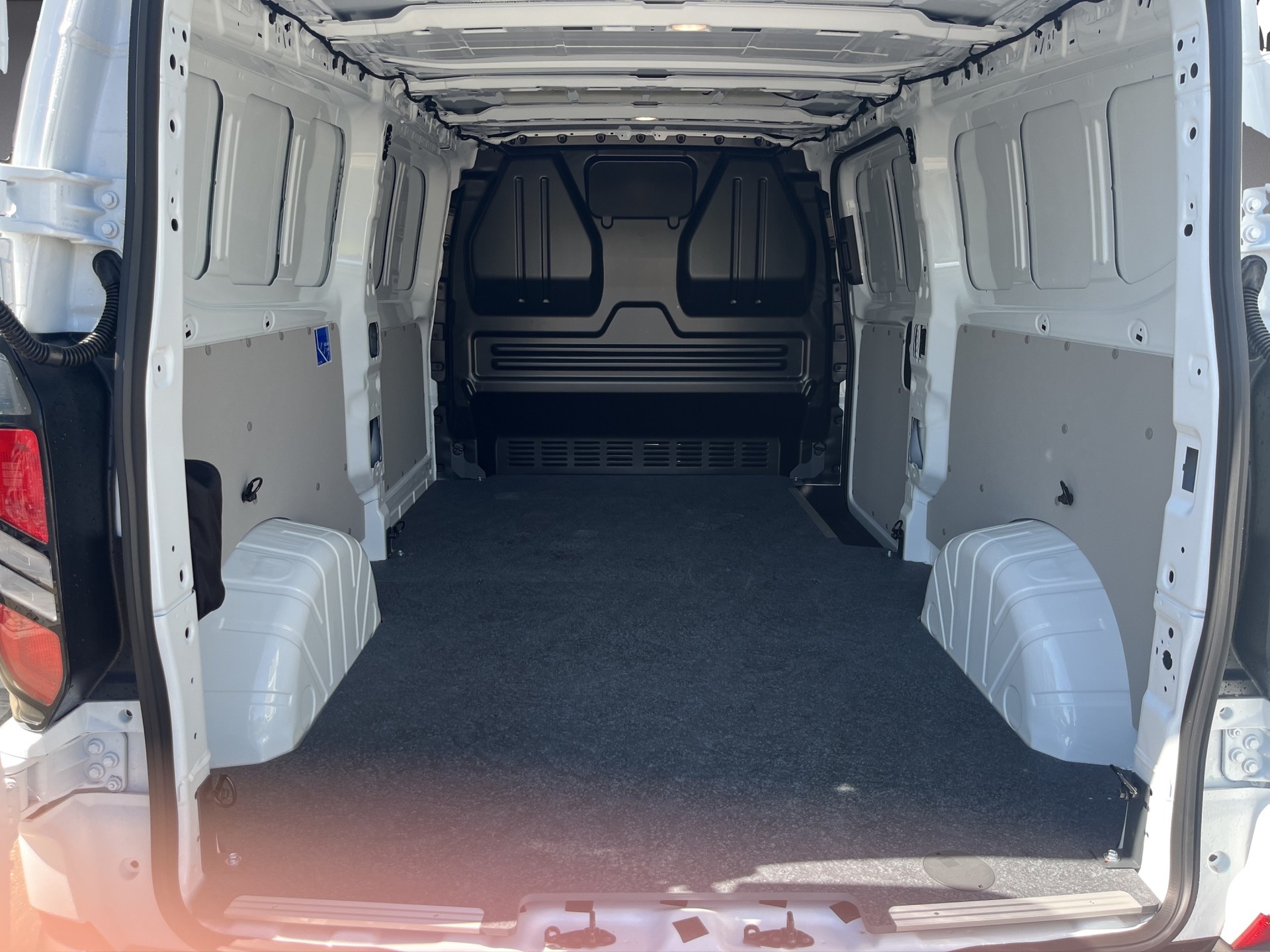 FORD 320 L2H1, Automat, AHK, 2'800 kg. Sitzheizung-image-17