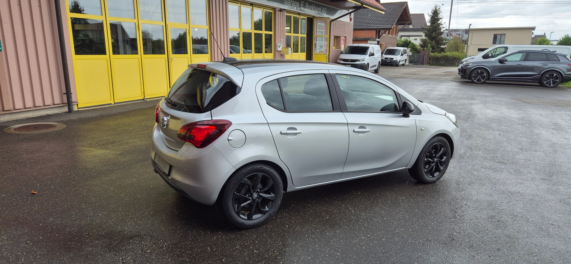 OPEL Corsa 1.4 EcoTec 120 Years Edition-image-2