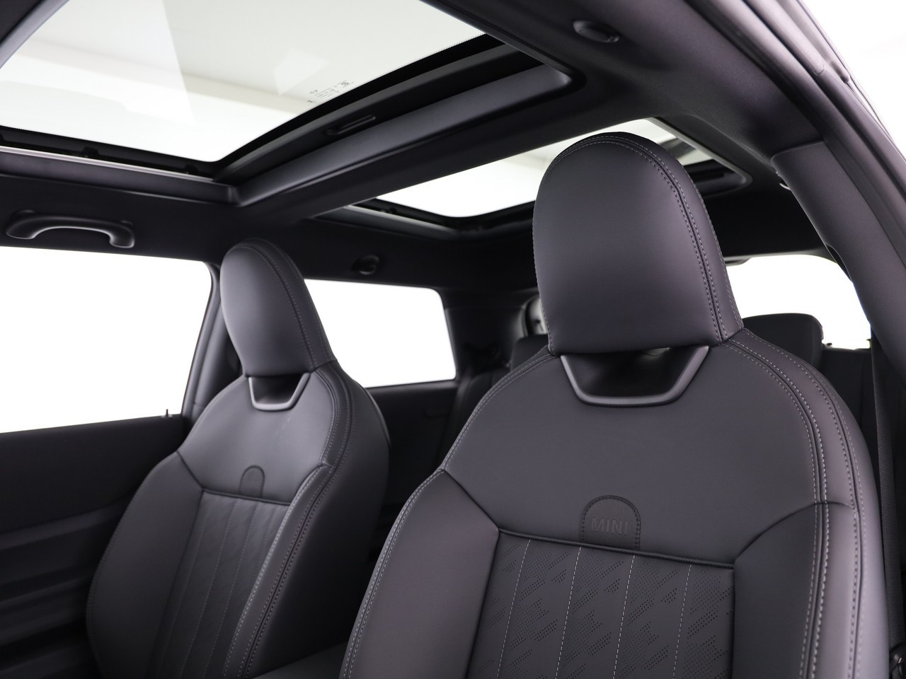 MINI Cooper John Cooper Works DKG-image-9
