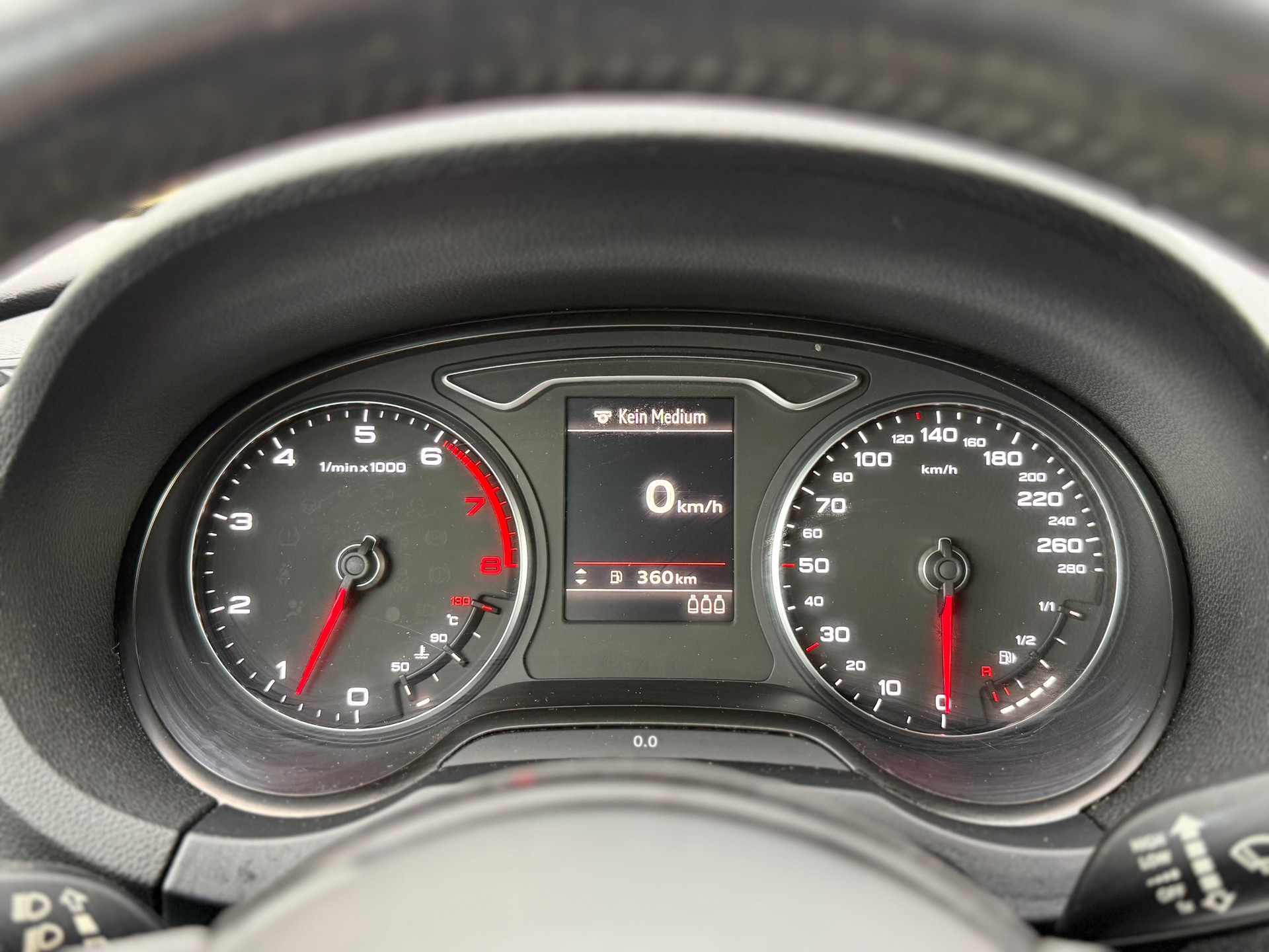 AUDI A3 1.4 TFSI Ambiente-image-7