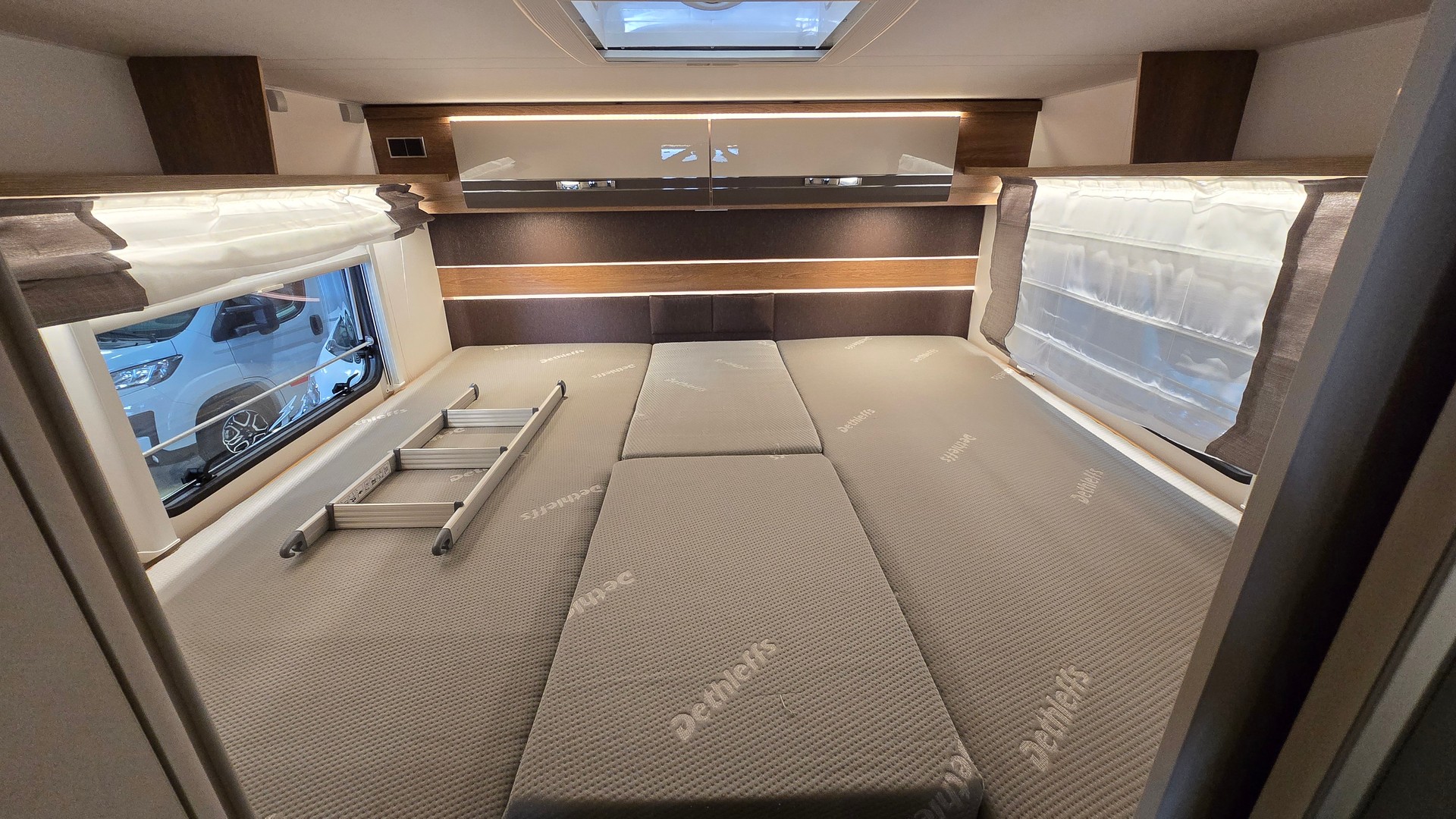 DETHLEFFS Trend I 7057 EB, Fiat Ducato 2.2MJT 140PS-image-12