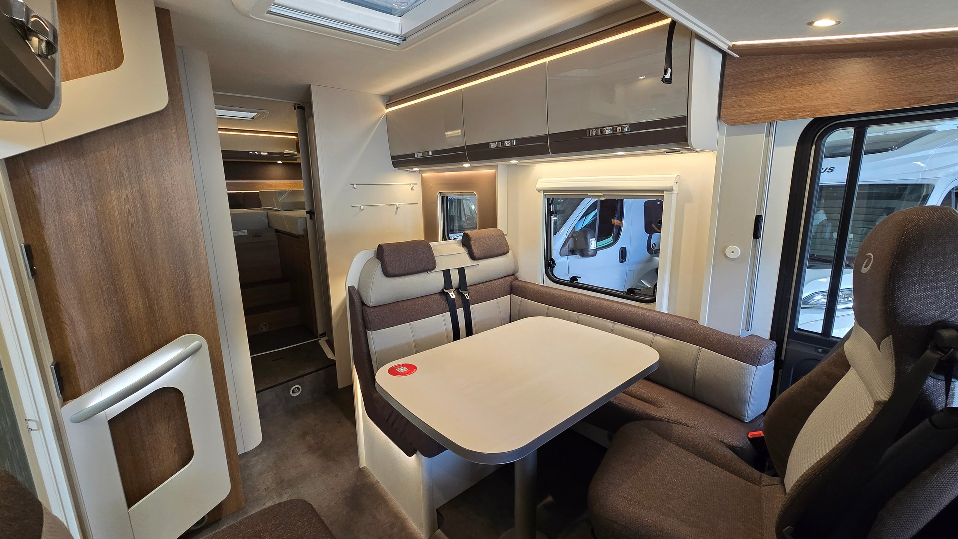 DETHLEFFS Trend I 7057 EB, Fiat Ducato 2.2MJT 140PS-image-8