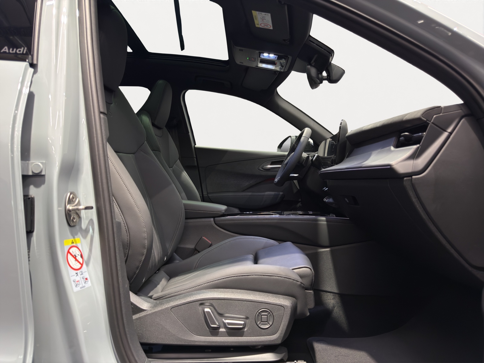 AUDI Q3 SUV TFSI quattro 195 kW S tronic-image-6