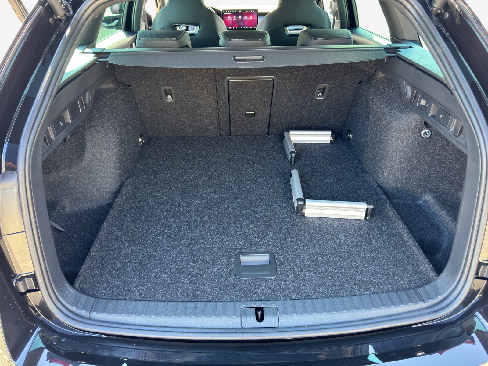 SKODA Octavia Combi 2.0 TSI DSG Dynamic 4x4-image-12