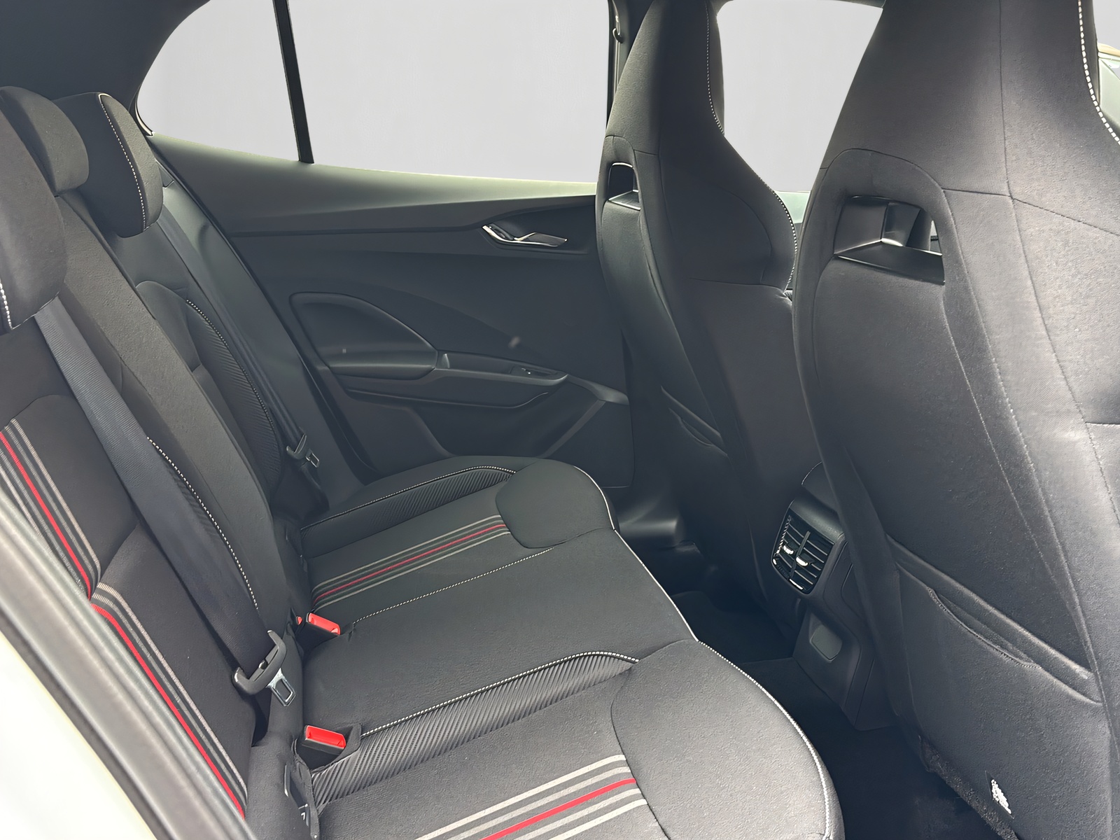 SKODA Fabia 1.0 TSI Monte Carlo DSG-image-16