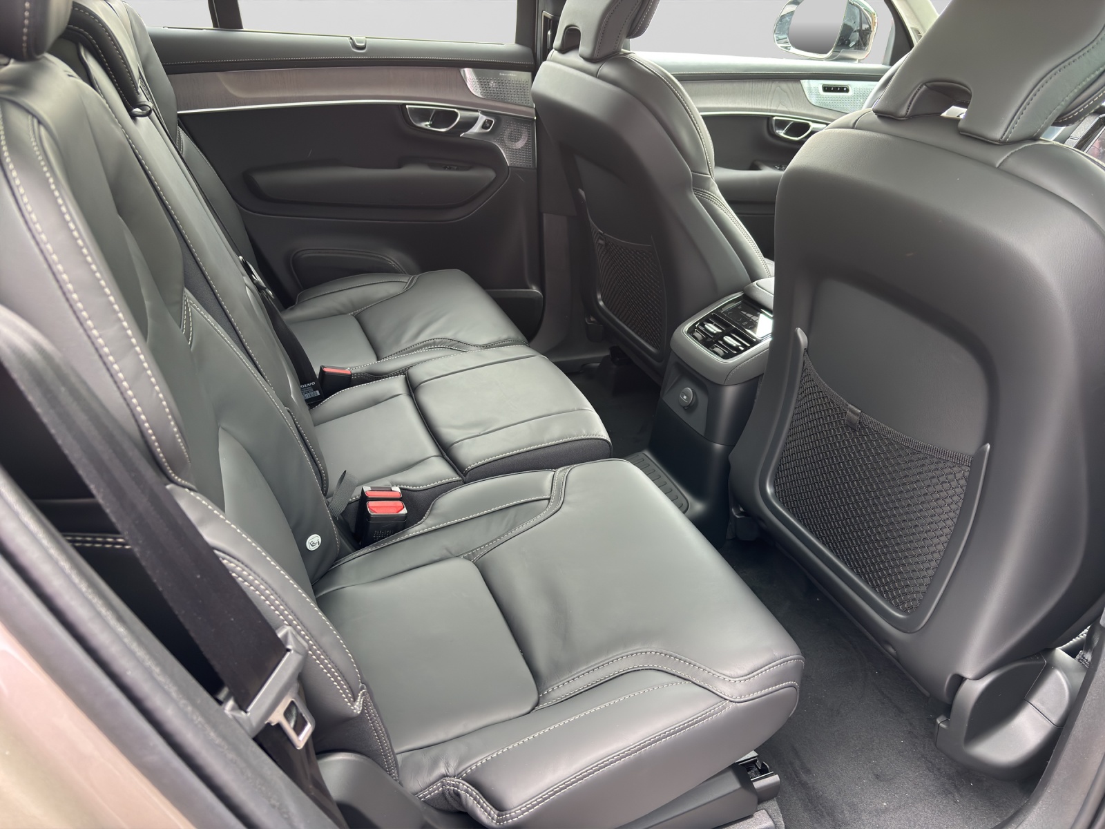 VOLVO XC90 2.0 T8 TE XCLUSIVE Edition Dark eAWD-image-5