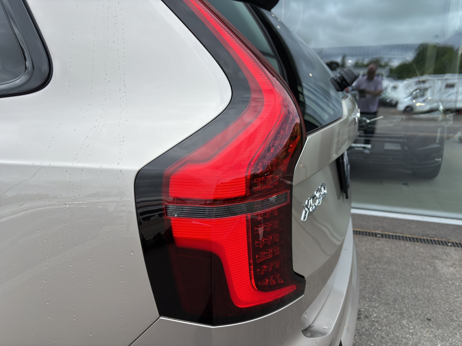 VOLVO XC90 2.0 T8 TE XCLUSIVE Edition Dark eAWD-image-14