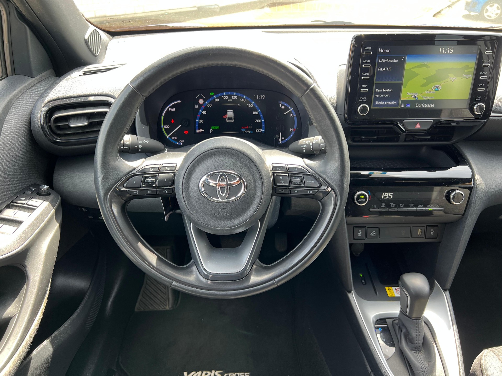 TOYOTA Yaris Cross 1.5 VVT-i HSD Trend AWD-i-image-9
