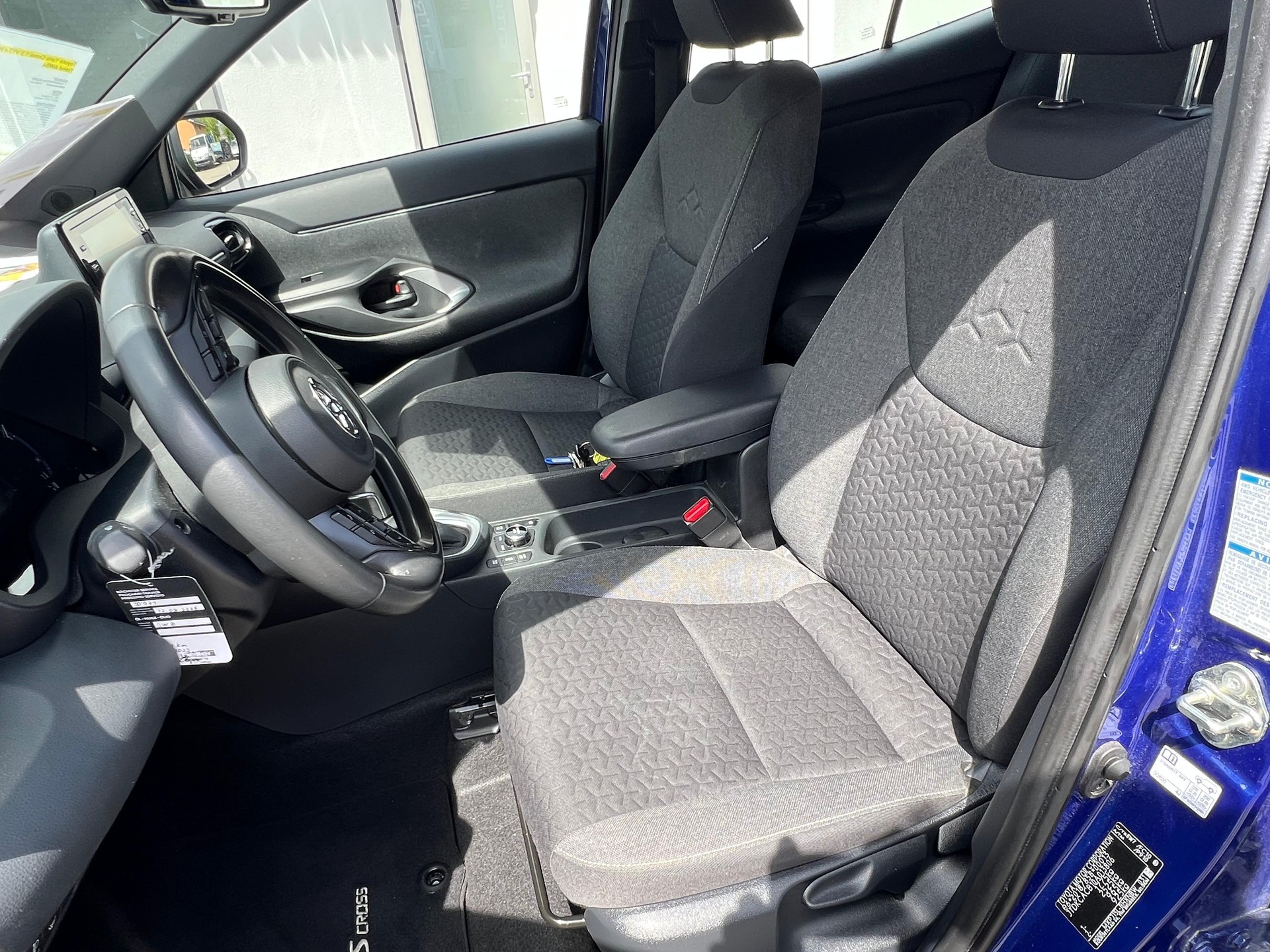 TOYOTA Yaris Cross 1.5 VVT-i HSD Trend AWD-i-image-10