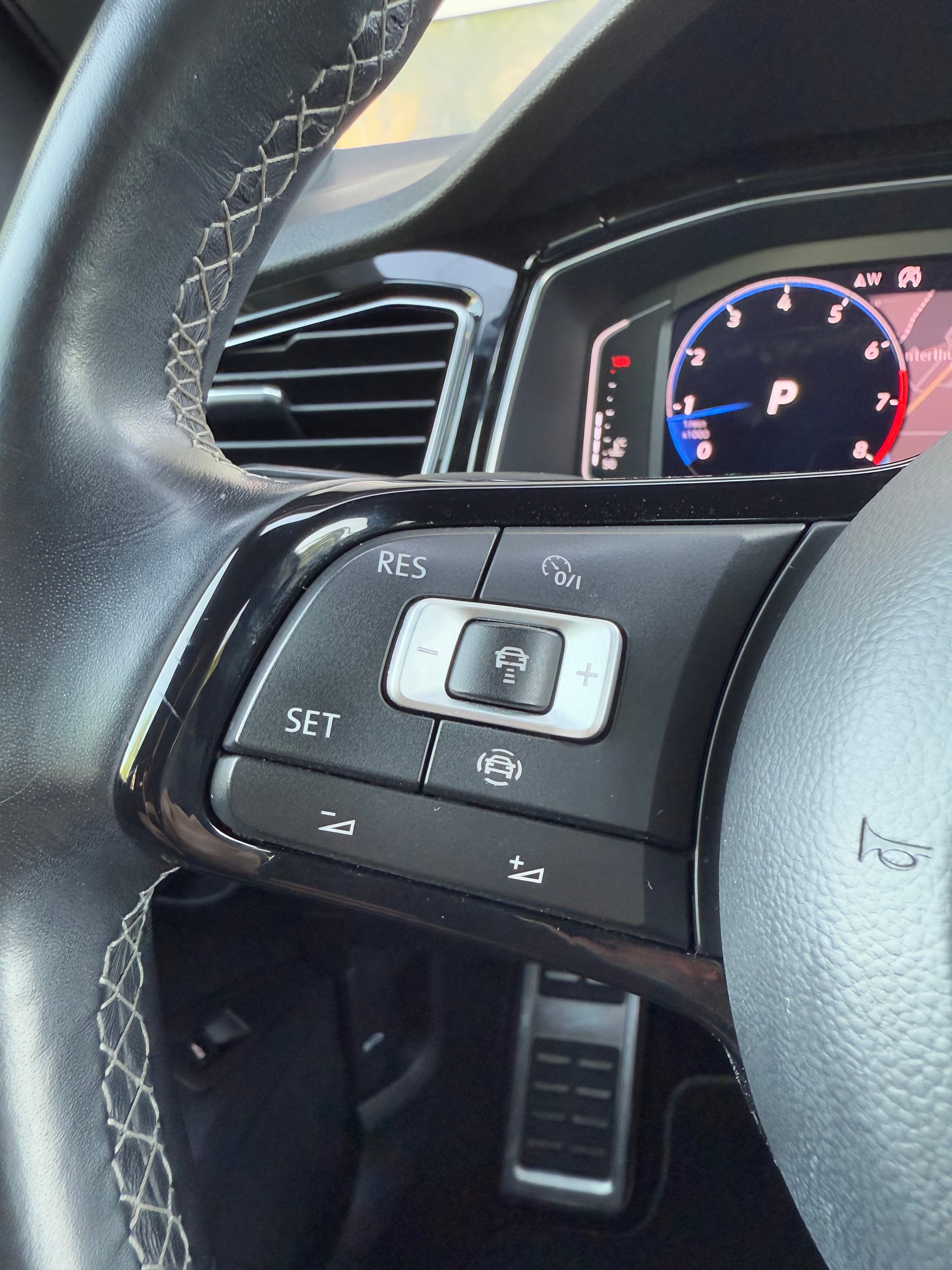 VW T-Roc 2.0 TSI R DSG 4Motion-image-15