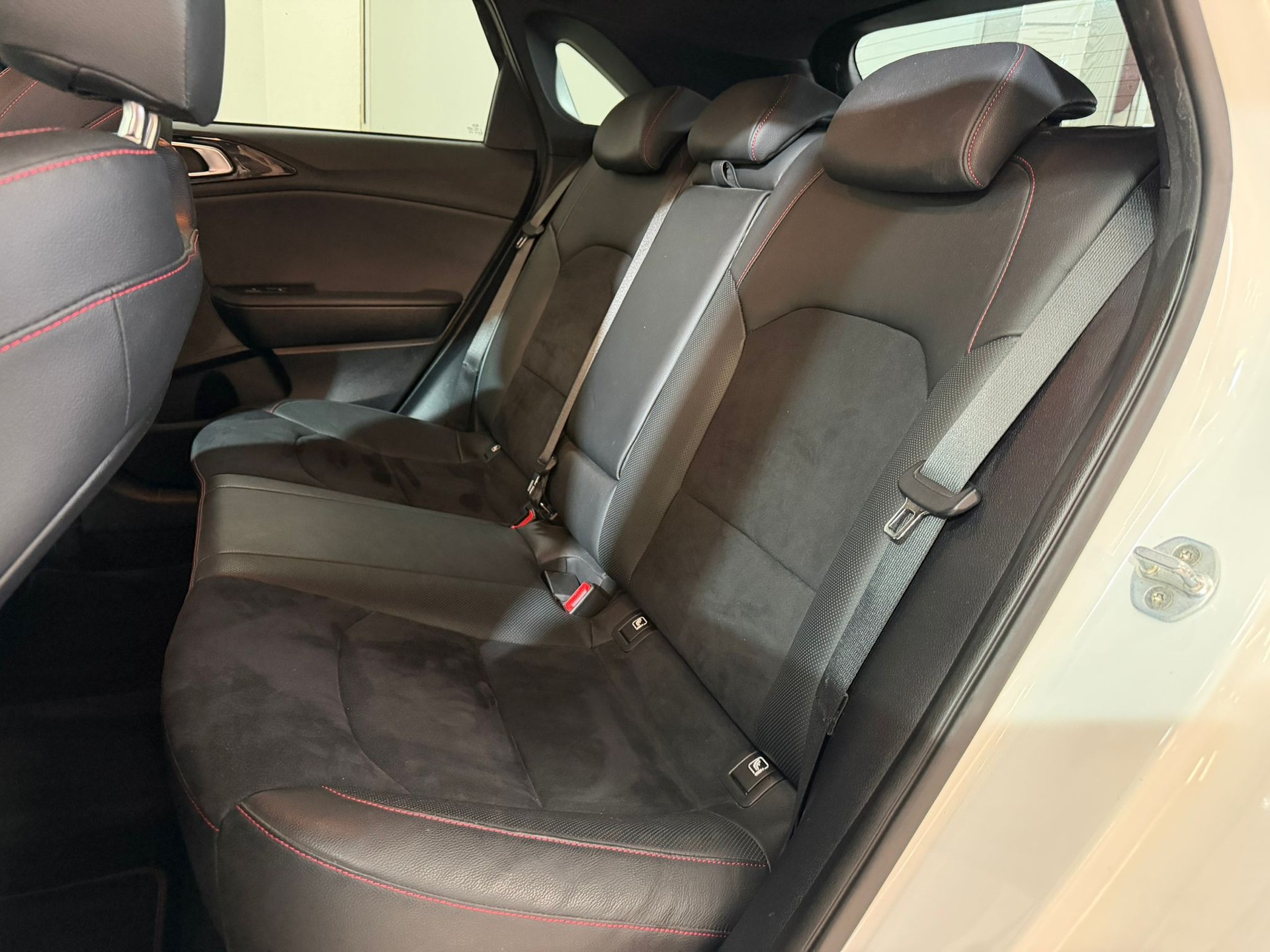 KIA Ceed 1.6 T-GDi GT DCT-image-8