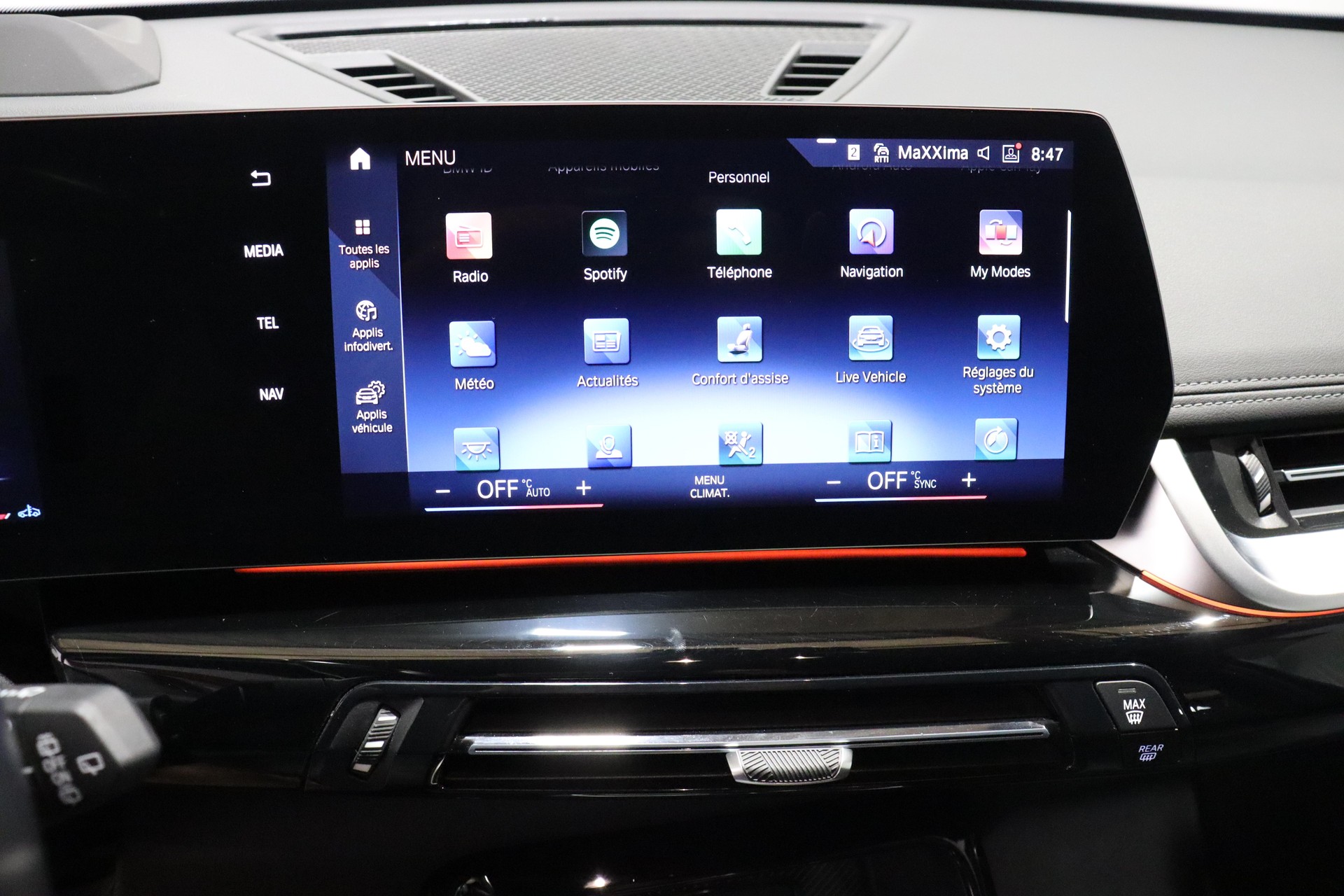 BMW X1 20i sDrive paddles-image-12