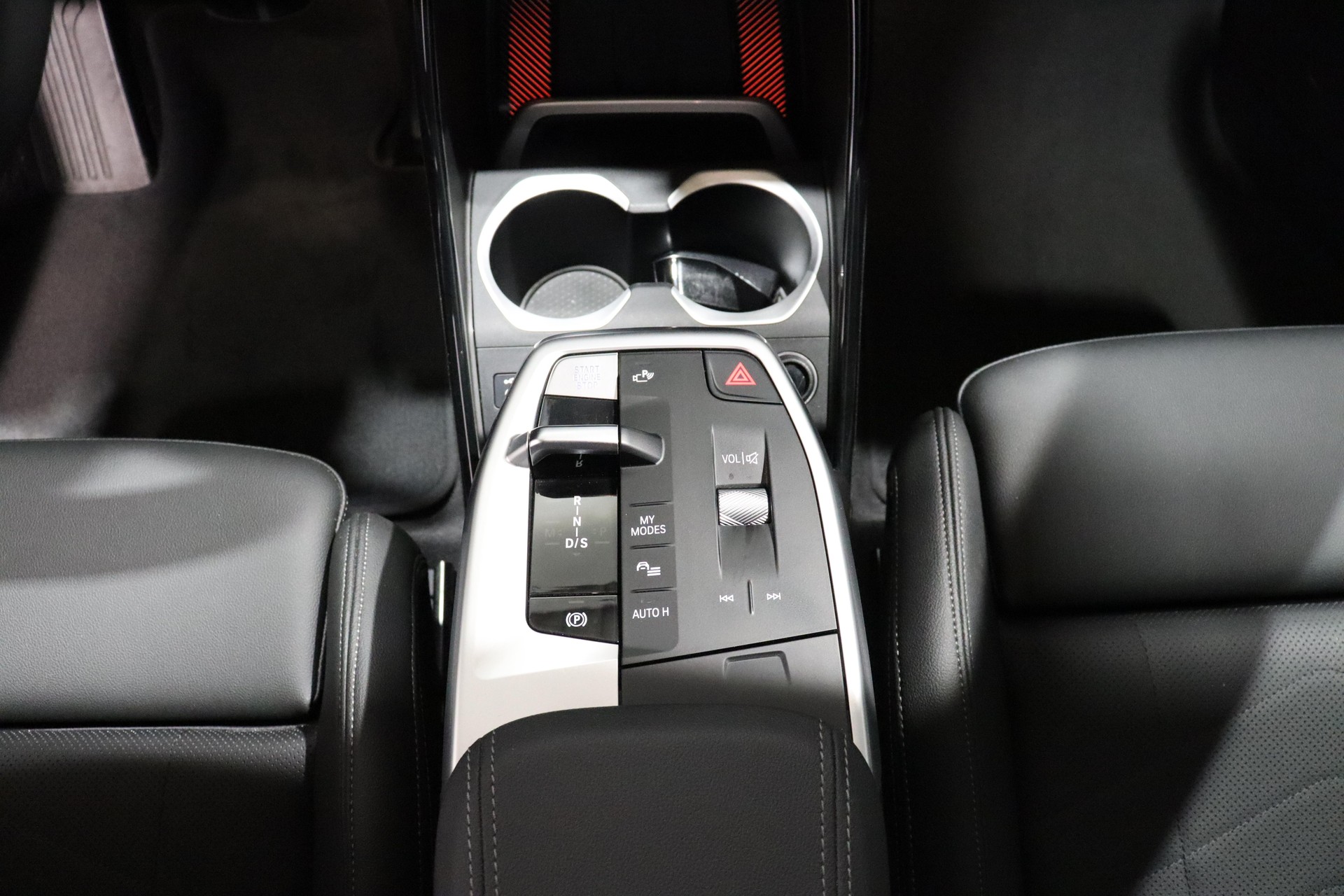 BMW X1 20i sDrive paddles-image-9