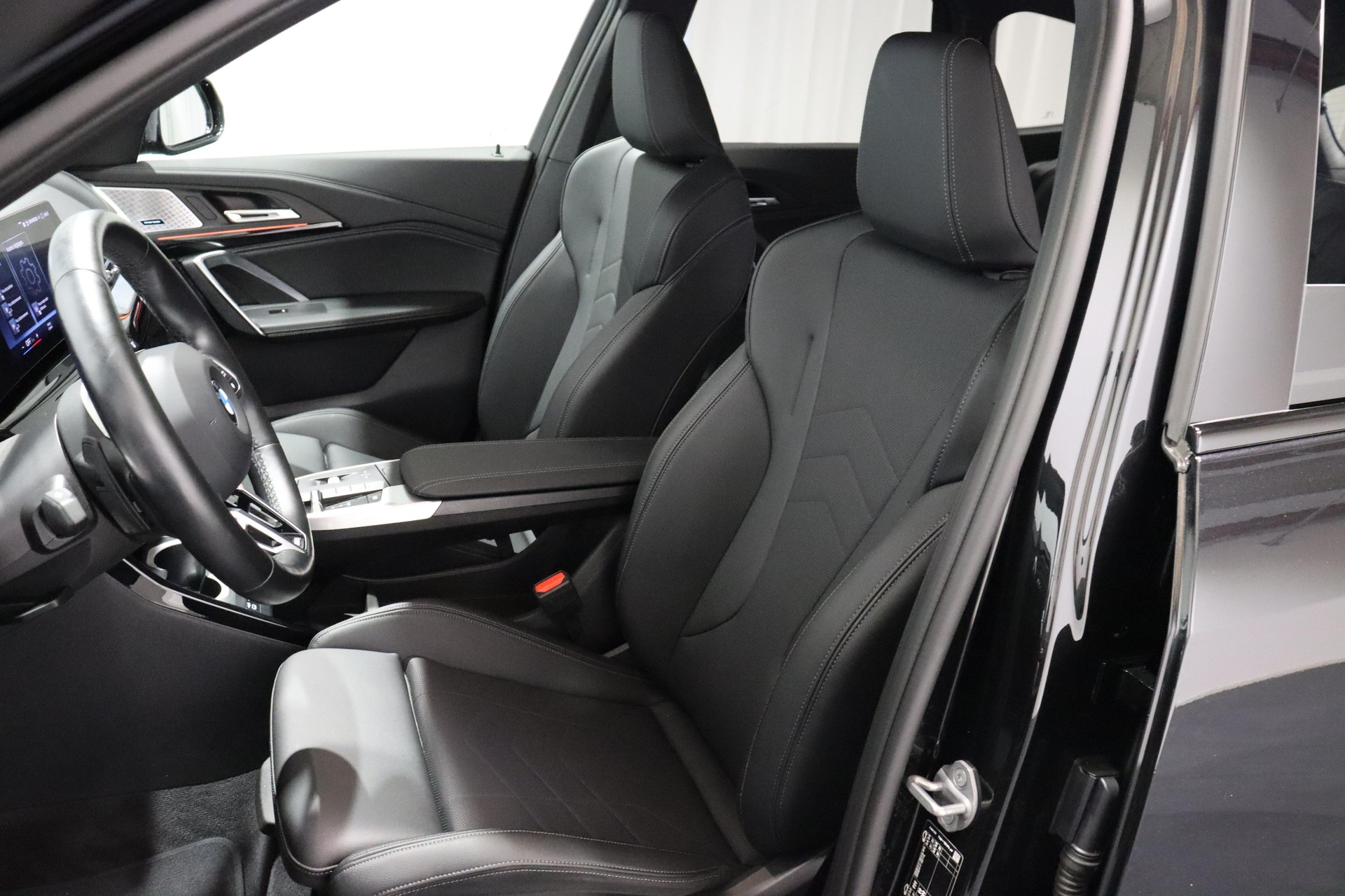 BMW X1 20i sDrive paddles-image-8