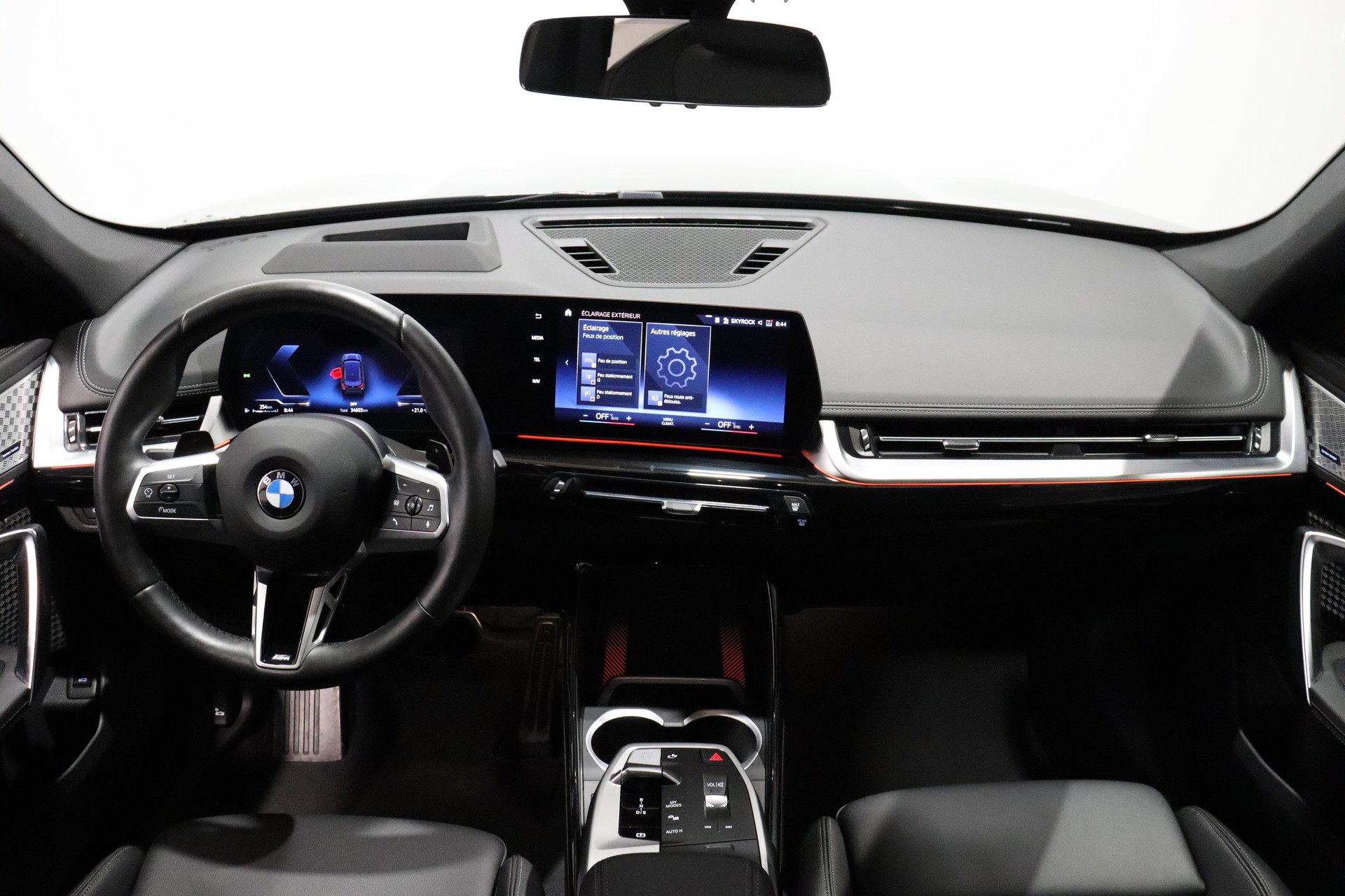 BMW X1 20i sDrive paddles-image-7