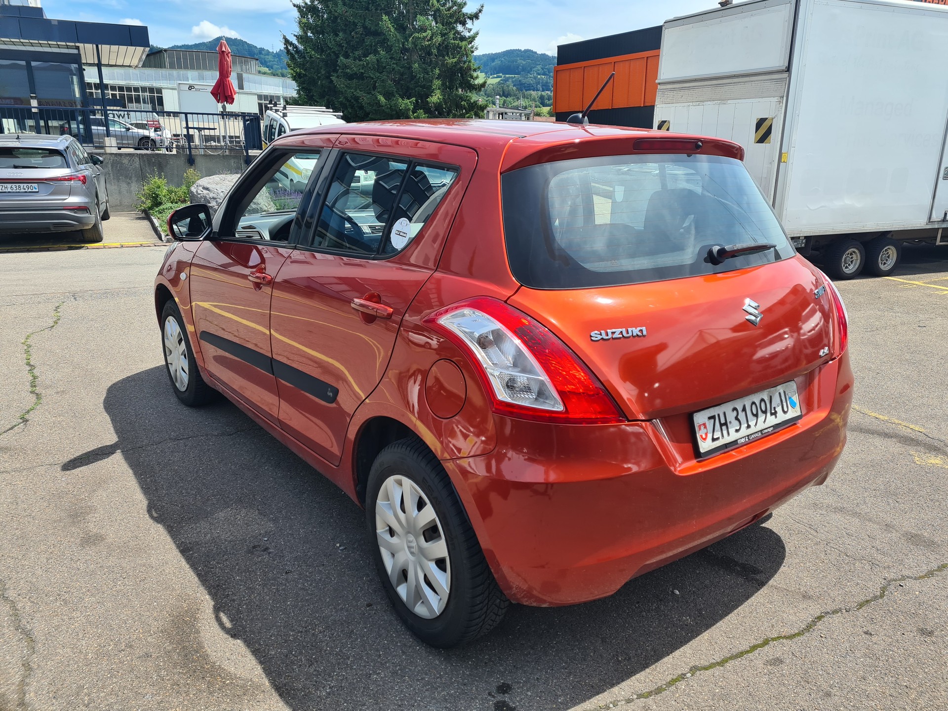 SUZUKI Swift 1.2i 16V GL Top 4x4-showroom-element-2