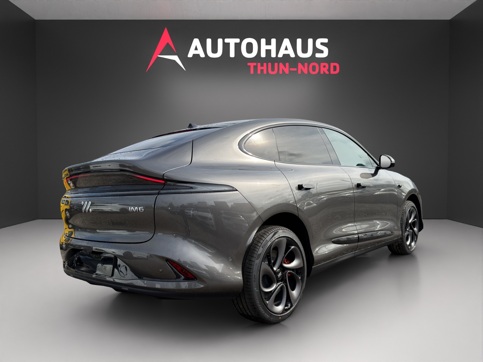 MG IM6 100 kWh Performance 21 4WD-image-4