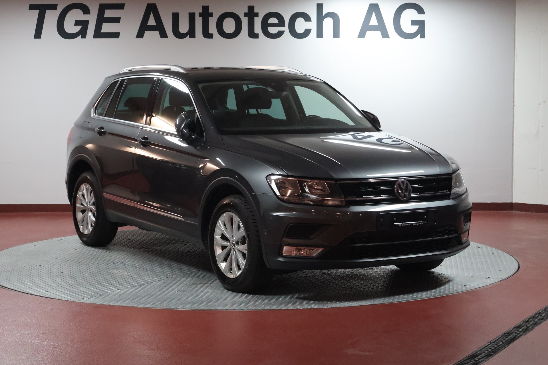 VW Tiguan 2.0 TDI SCR Comfortline 4Motion DSG-showroom-element-2