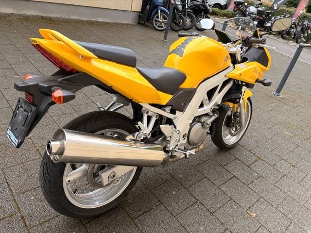 SUZUKI SV 650-image-1