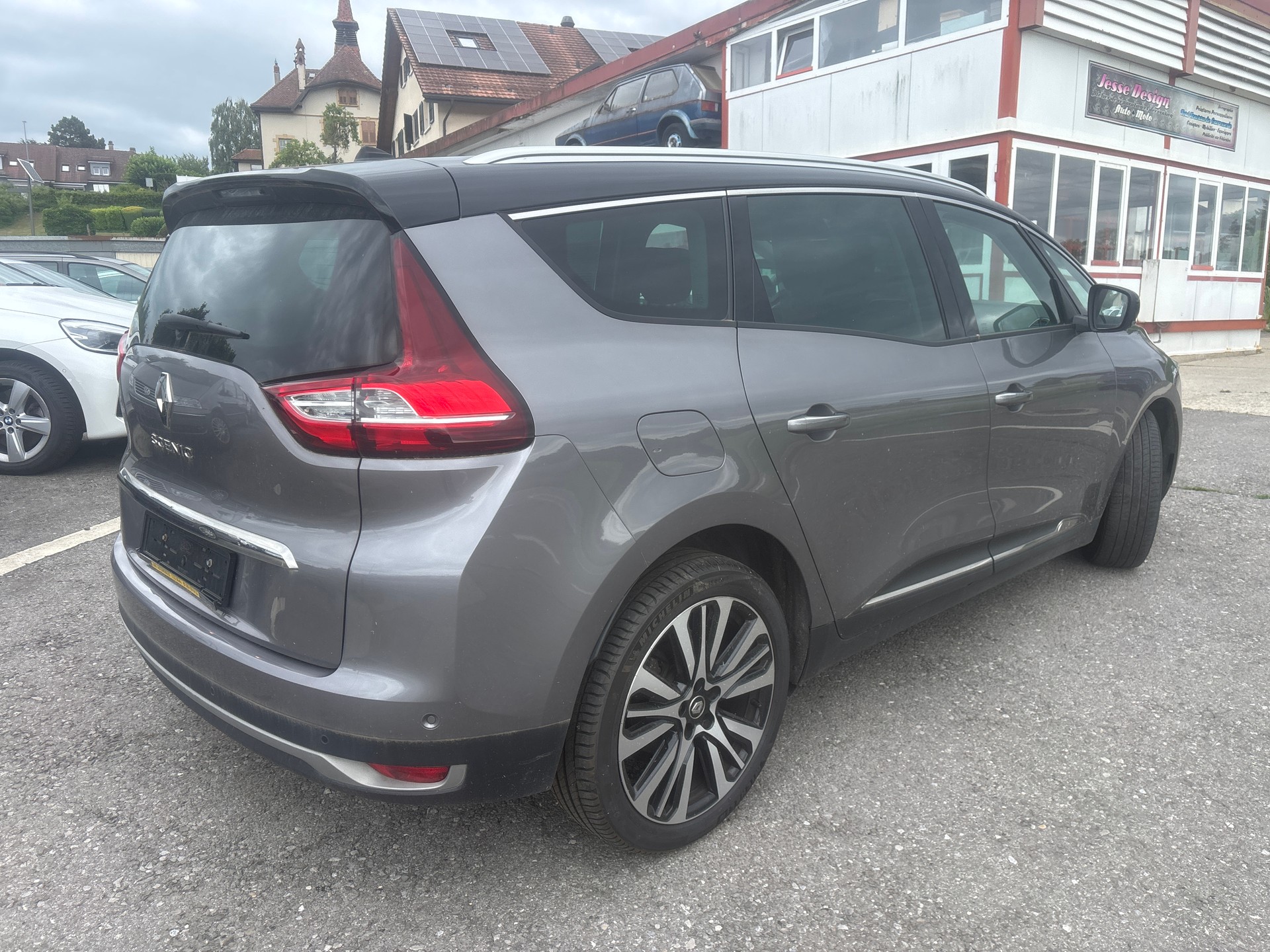 RENAULT Grand Scénic 1.8 dCi Intens EDC-image-7