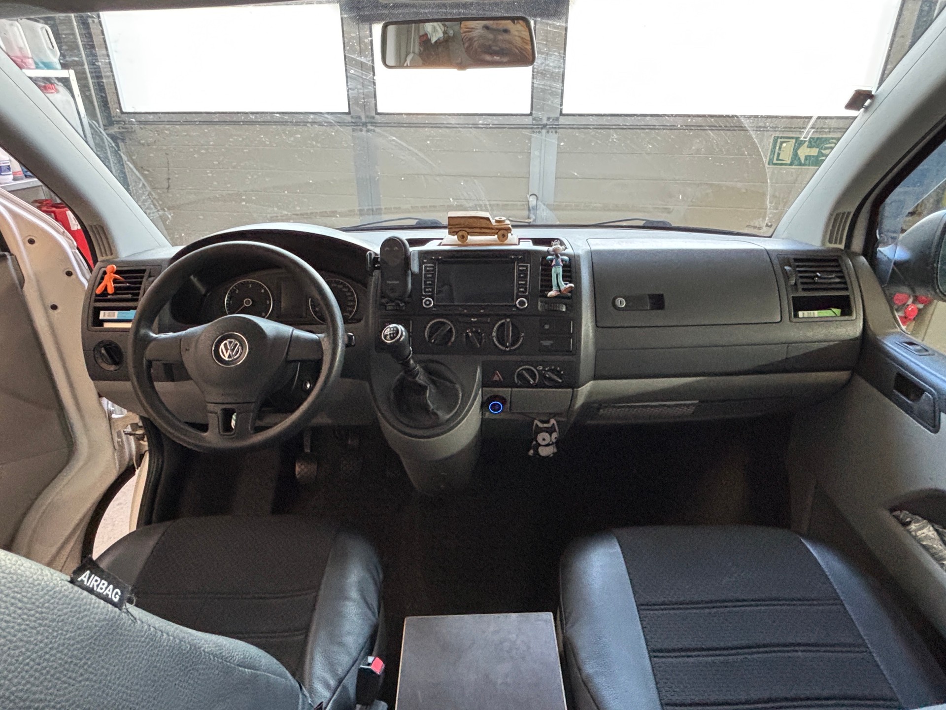 VW T5 2.0 TDI BMT Champion 4Motion-image-4