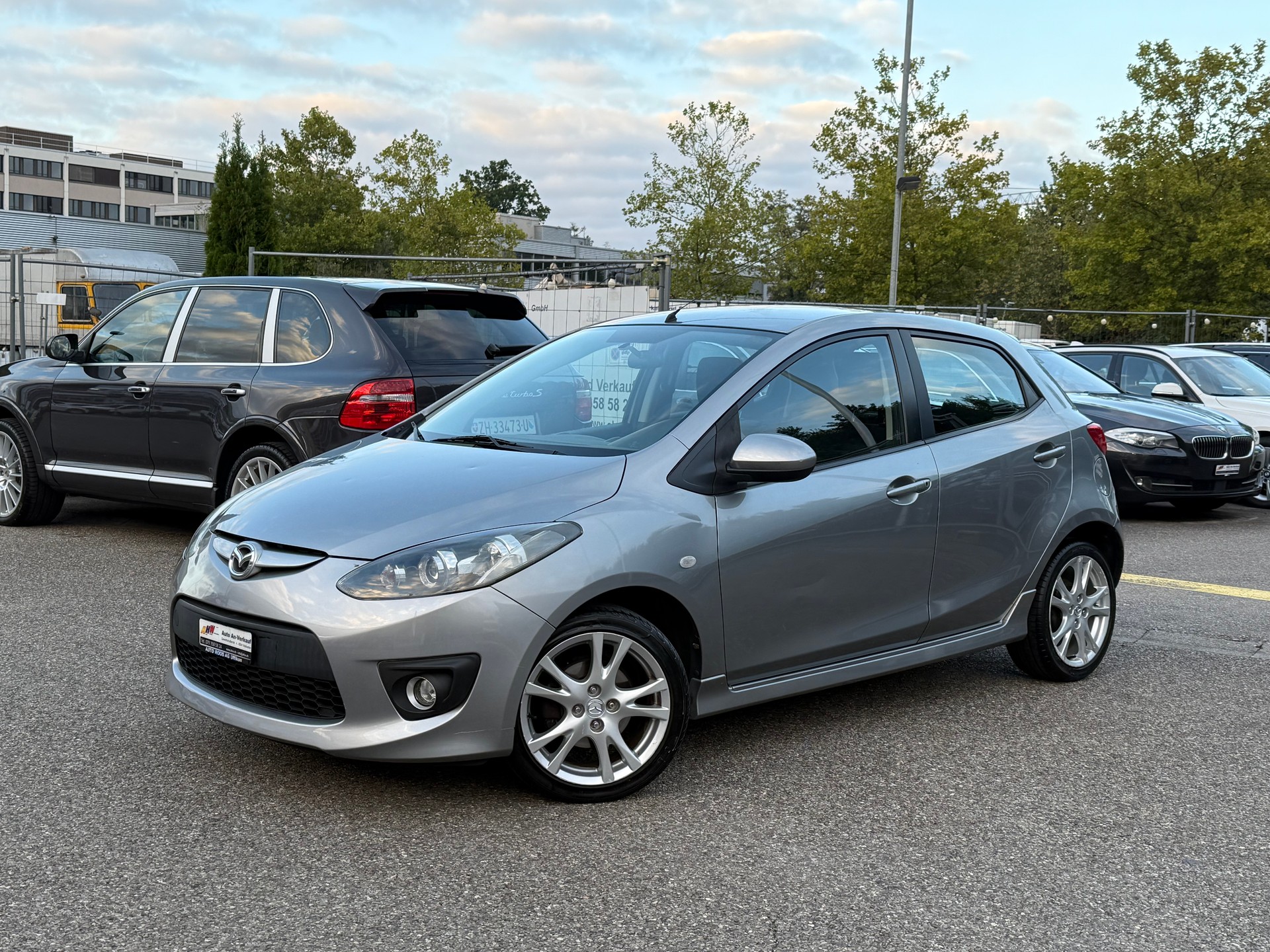 MAZDA 2 1.5i 16V Sport / Frisch ab MFK 03.12.2025 / Servicegepflegt bei Mazda / PDC / AUX / Klima