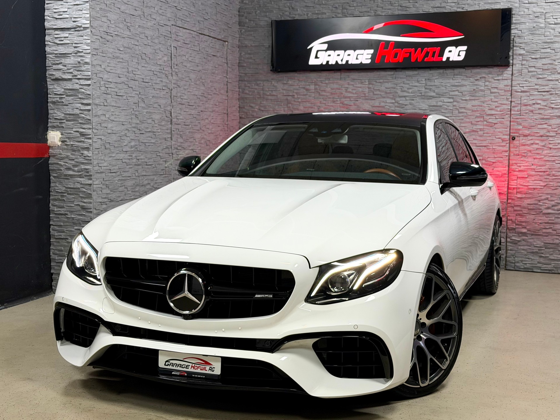 MERCEDES-BENZ E 350 d AMG Line 9G-Tronic-image-1