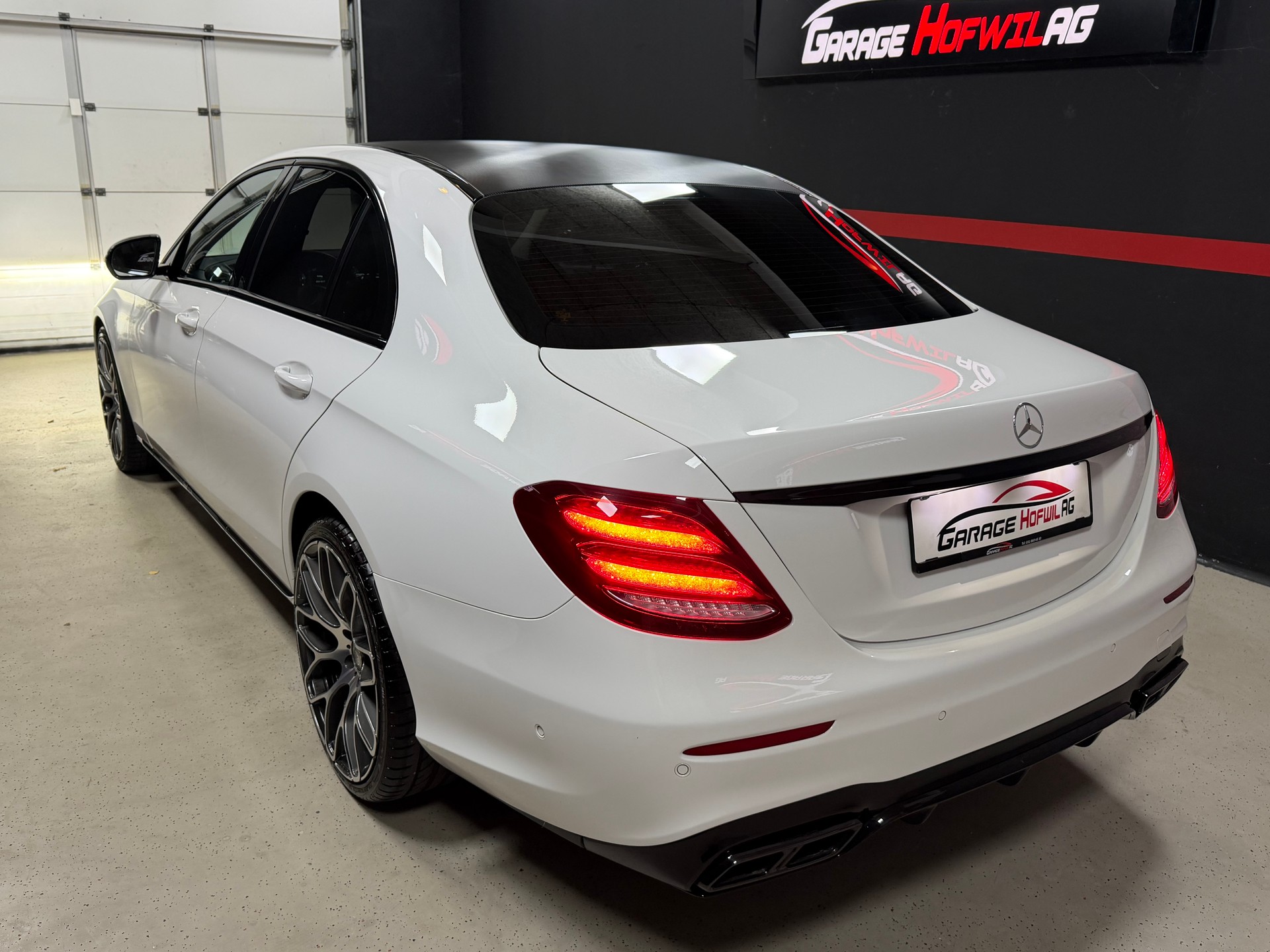 MERCEDES-BENZ E 350 d AMG Line 9G-Tronic-image-3