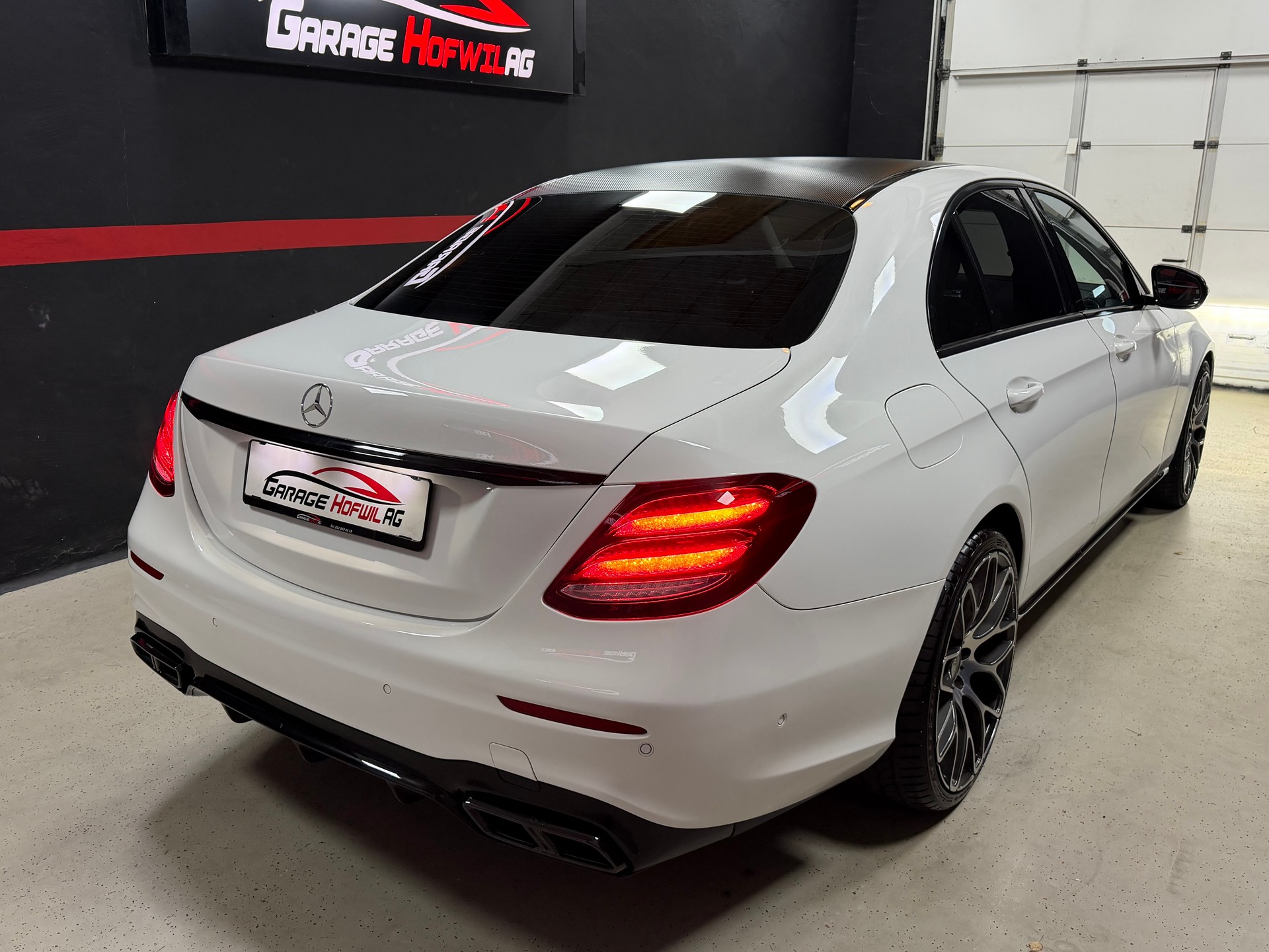 MERCEDES-BENZ E 350 d AMG Line 9G-Tronic-image-4