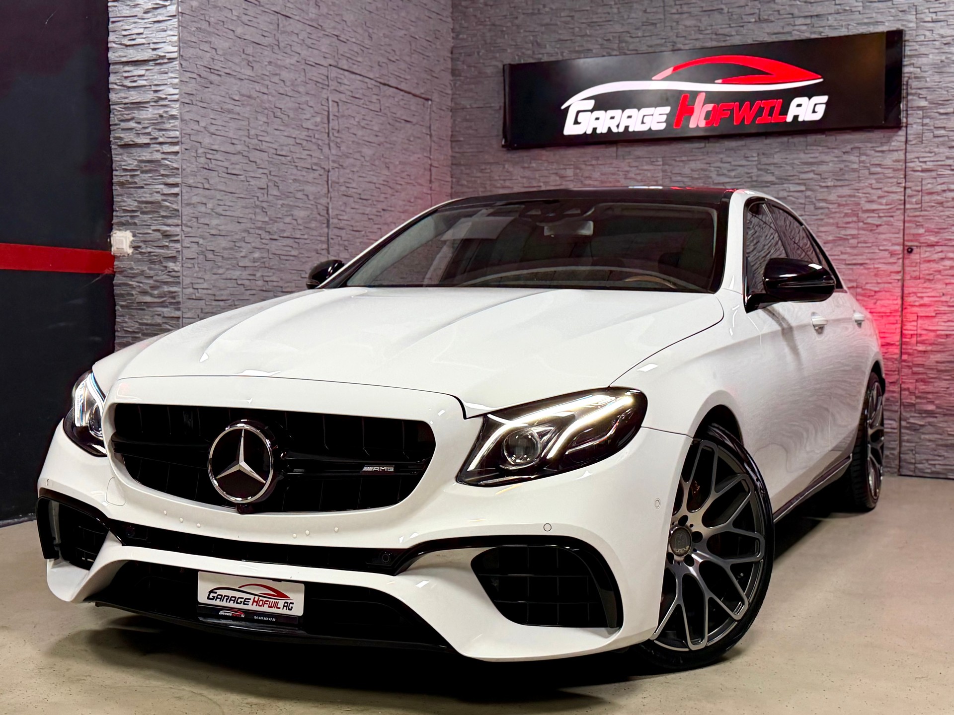MERCEDES-BENZ E 350 d AMG Line 9G-Tronic-image-2