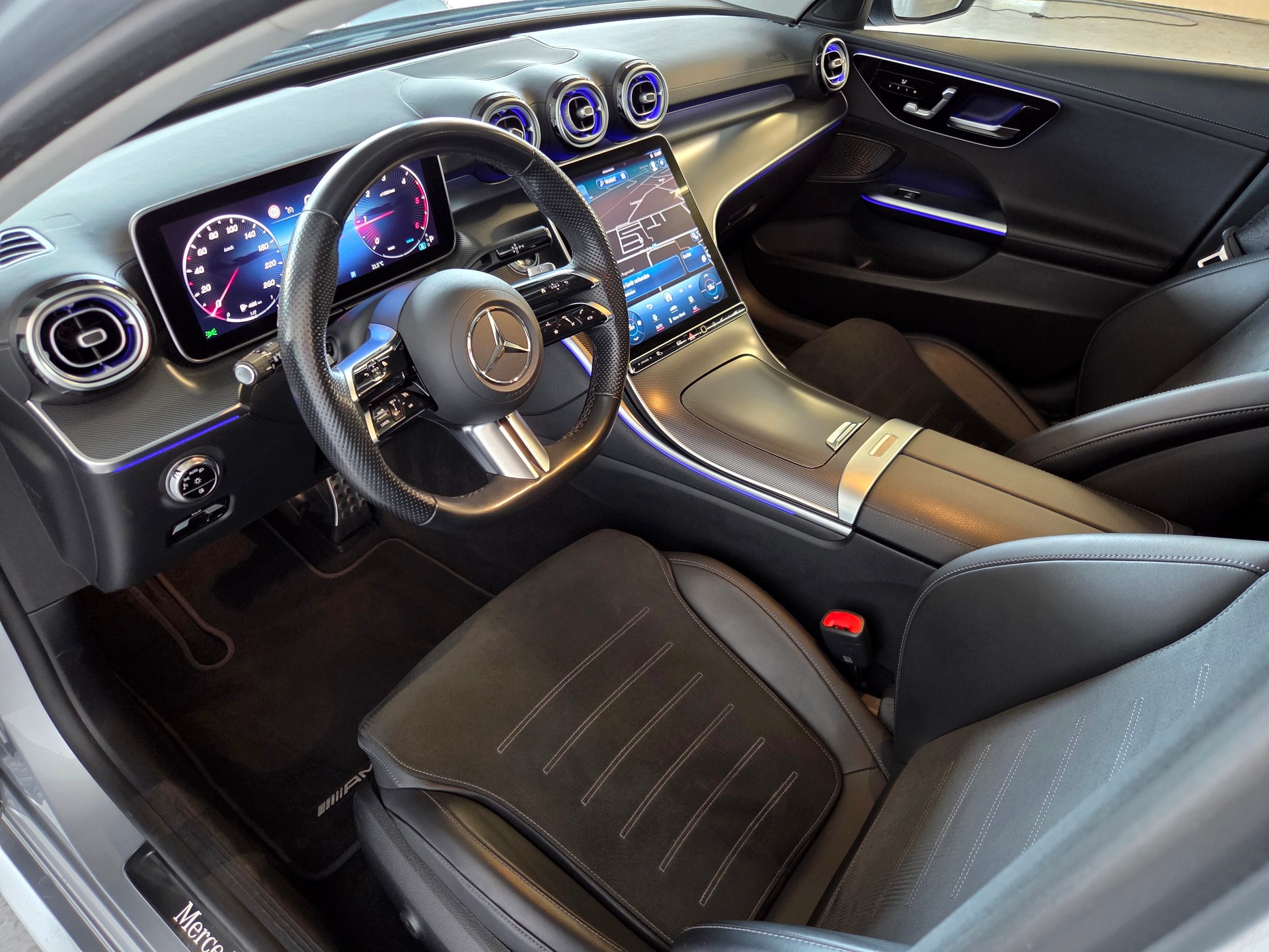 MERCEDES-BENZ C 220 d Swiss Star AMG Line 4matic Kombi-showroom-element-3
