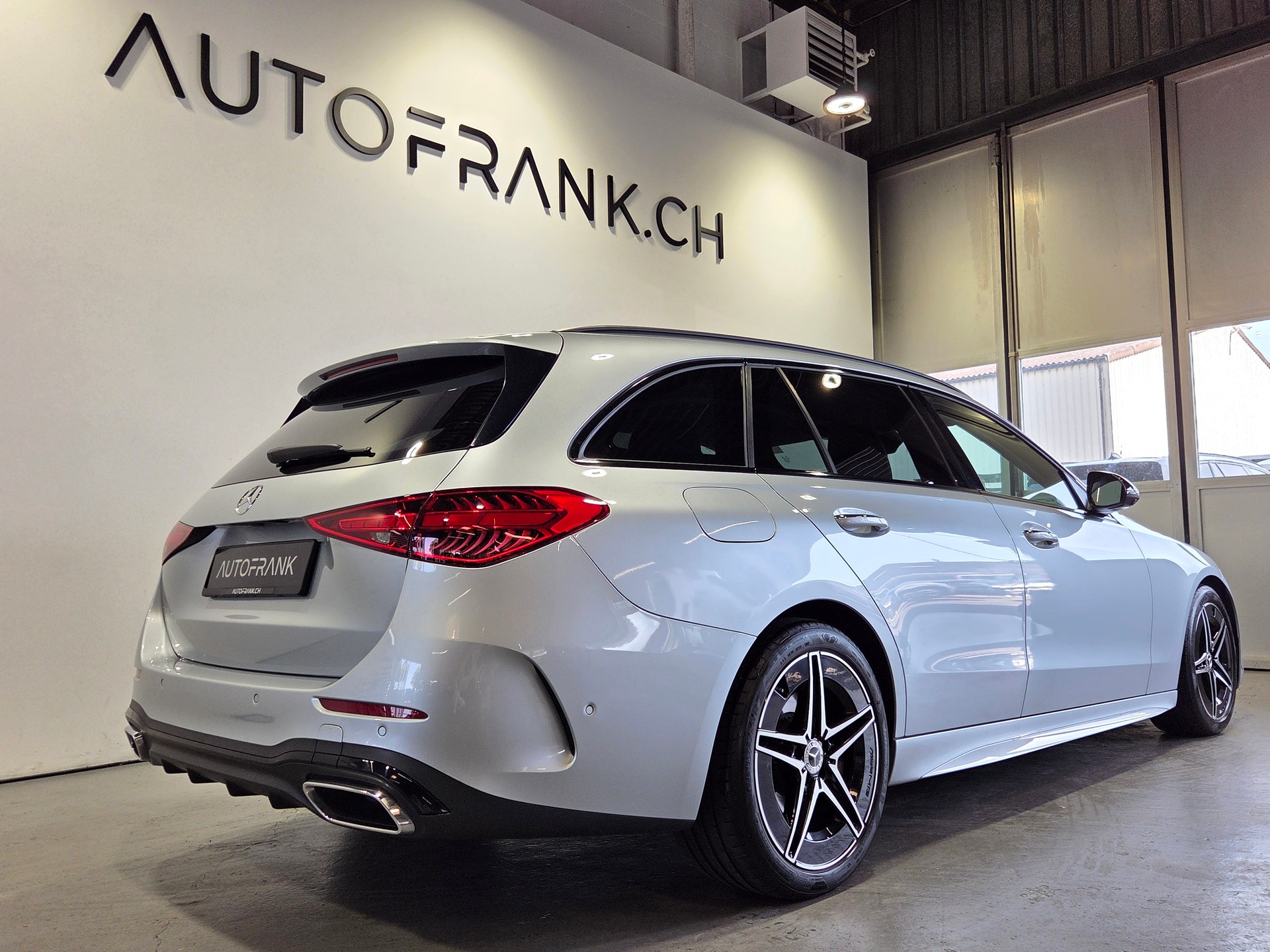 MERCEDES-BENZ C 220 d Swiss Star AMG Line 4matic Kombi-showroom-element-2