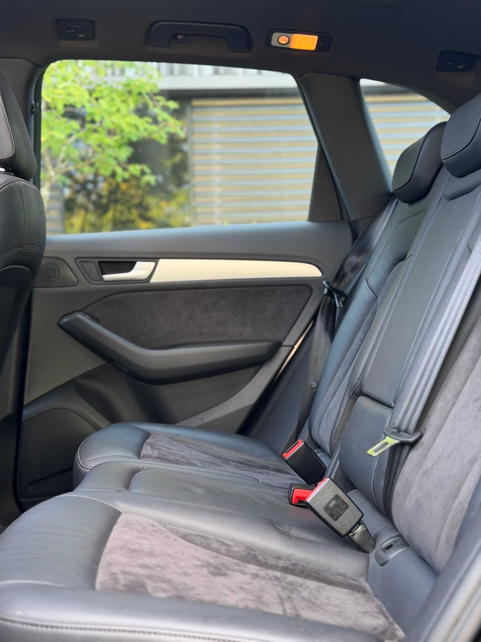 AUDI SQ5 3.0 TDI quattro tiptronic-image-8