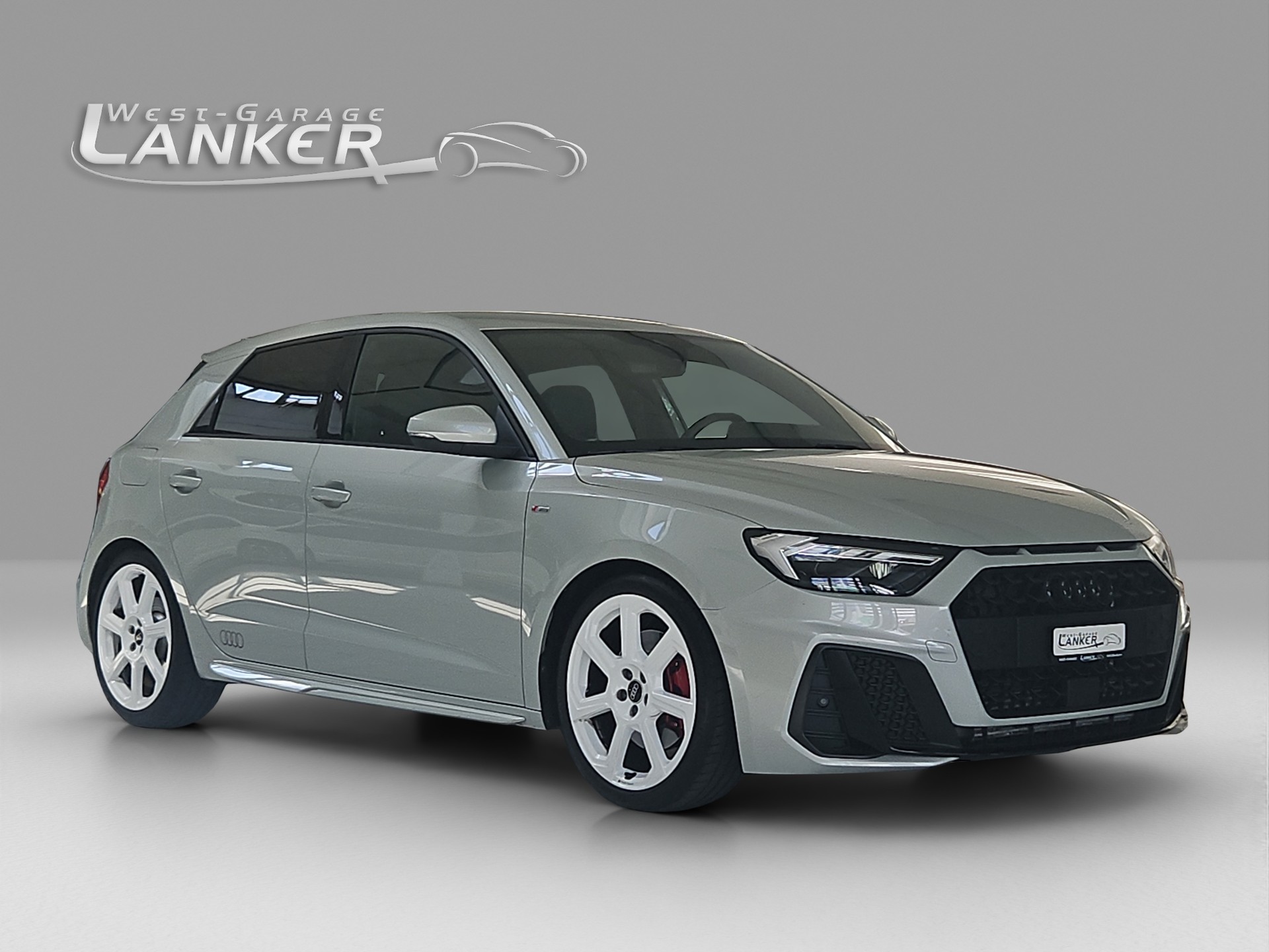 AUDI A1 Sportback 2.0 40 TFSI S Line S-Tronic-showroom-element-1