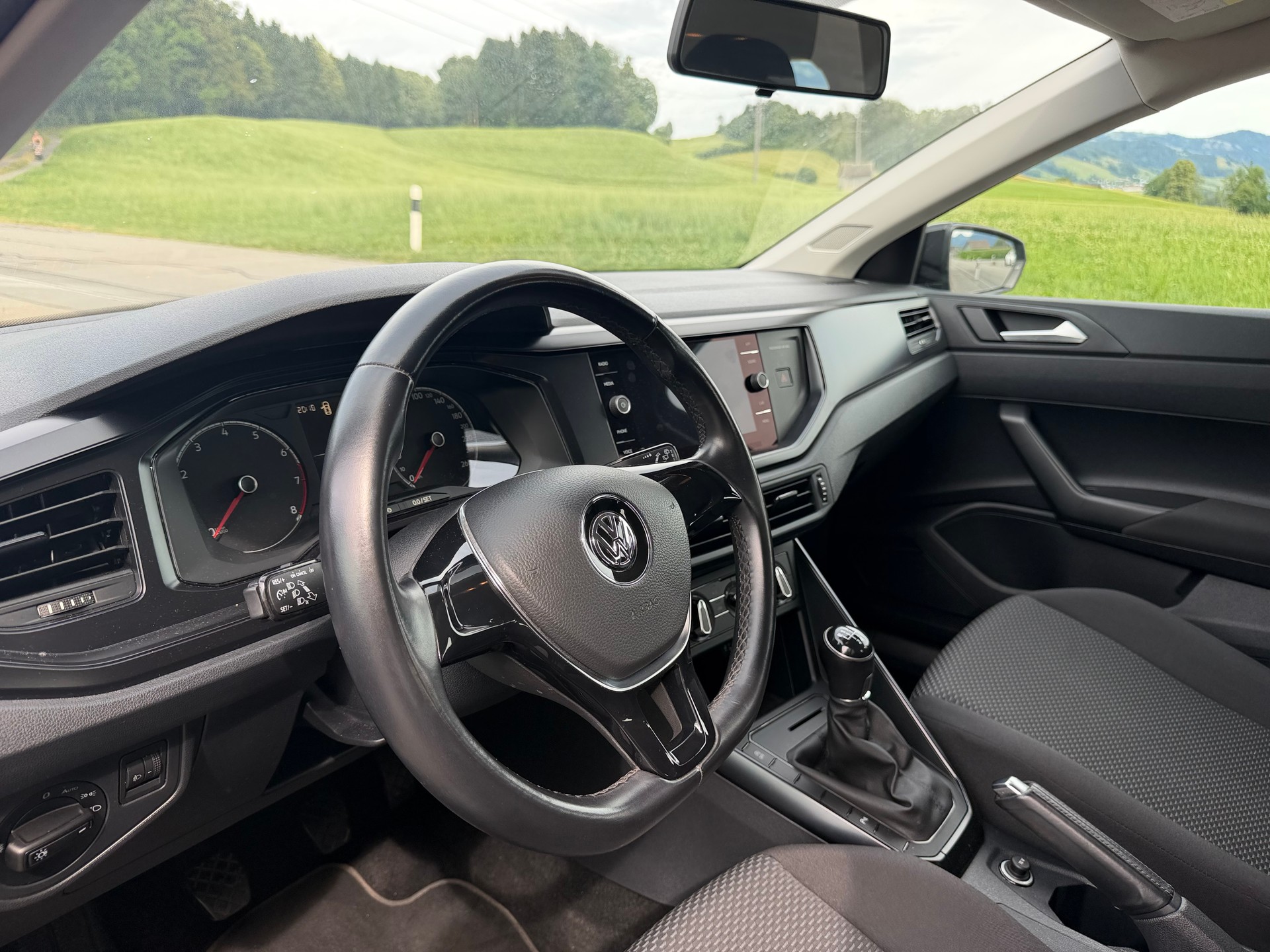 VW Polo 1.0 BMT Trendline-image-8