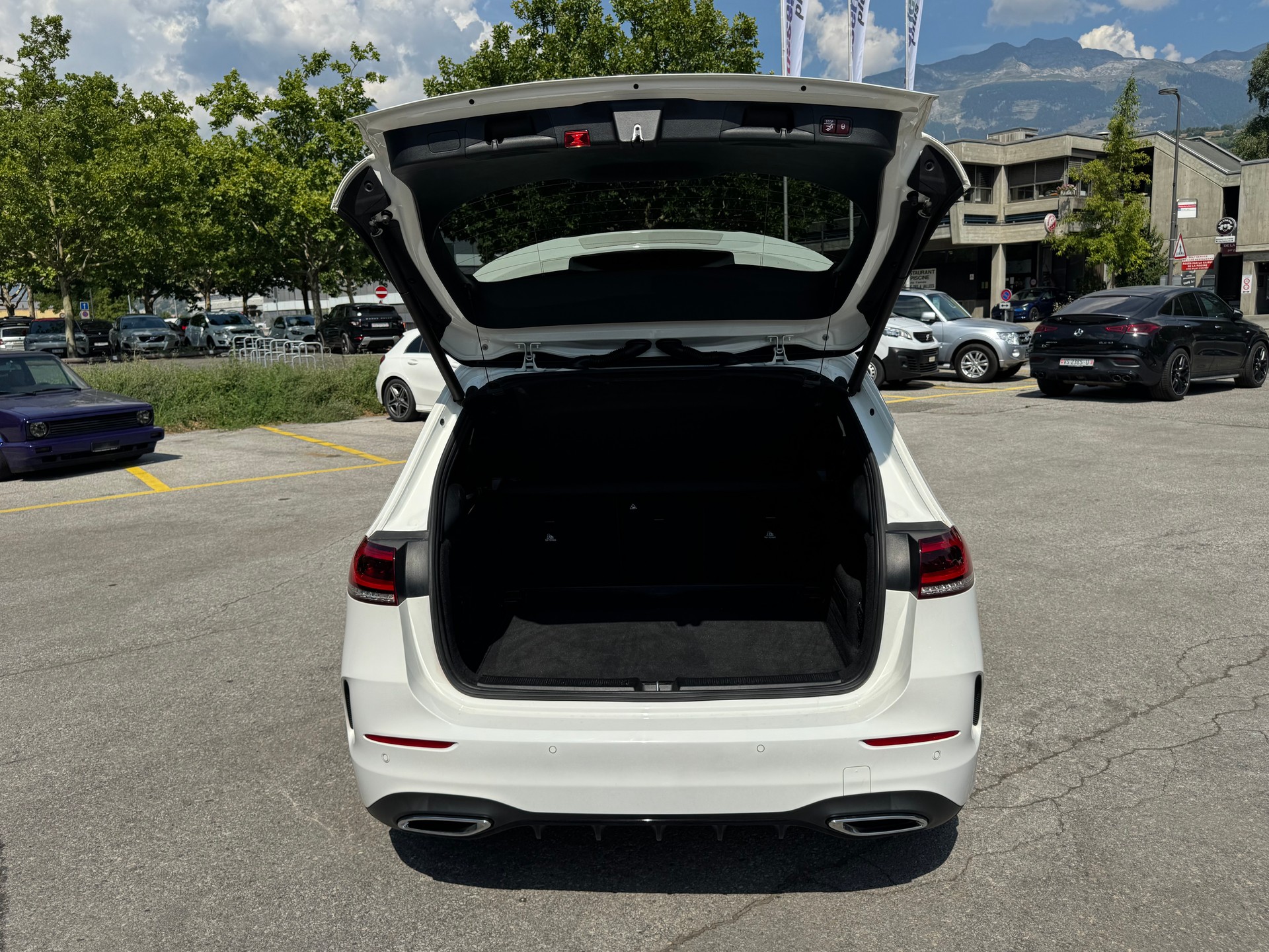 MERCEDES-BENZ B 250-image-13