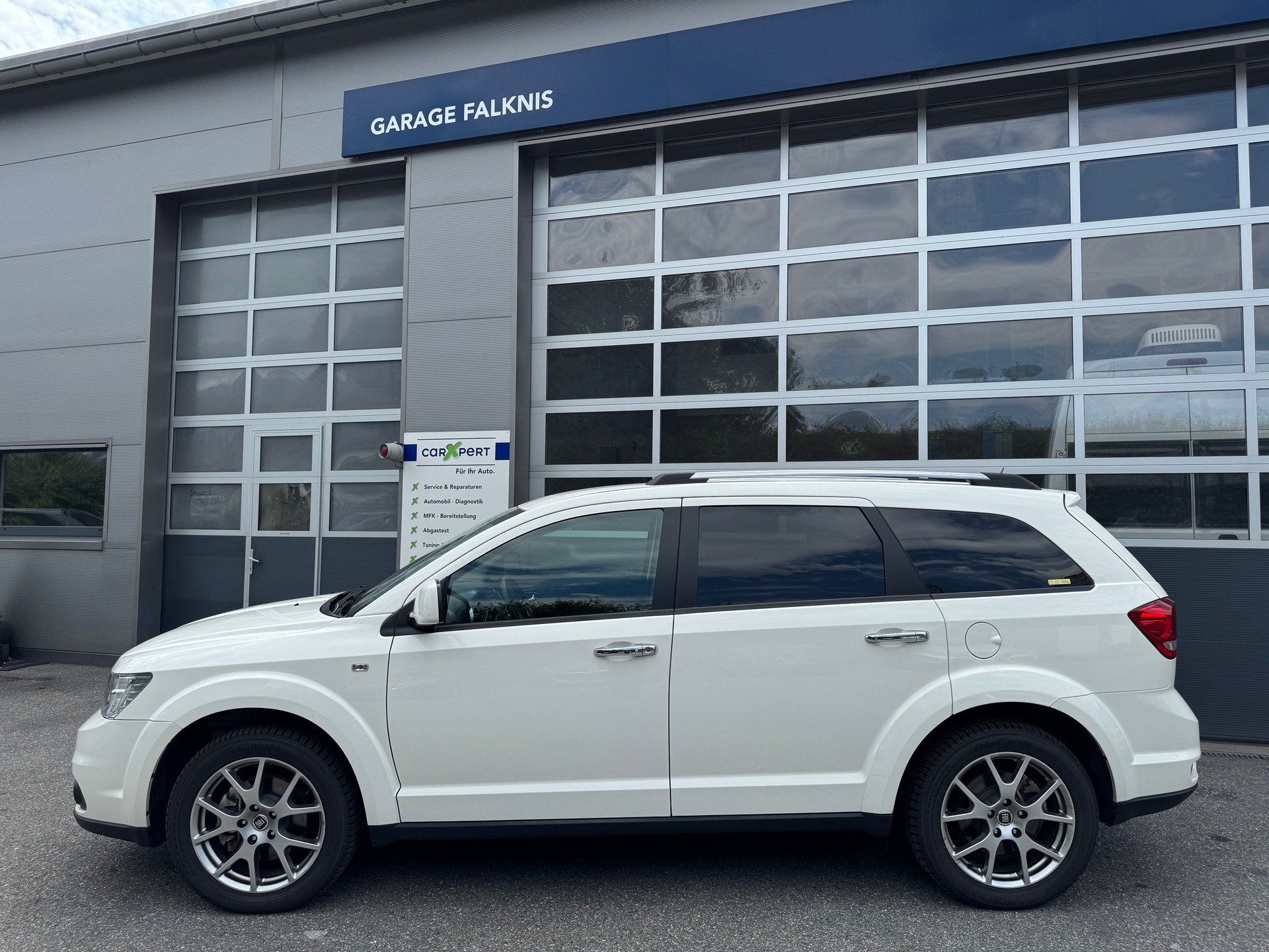 FIAT Freemont 2.0 MJ Lounge AWD Automat-image-1