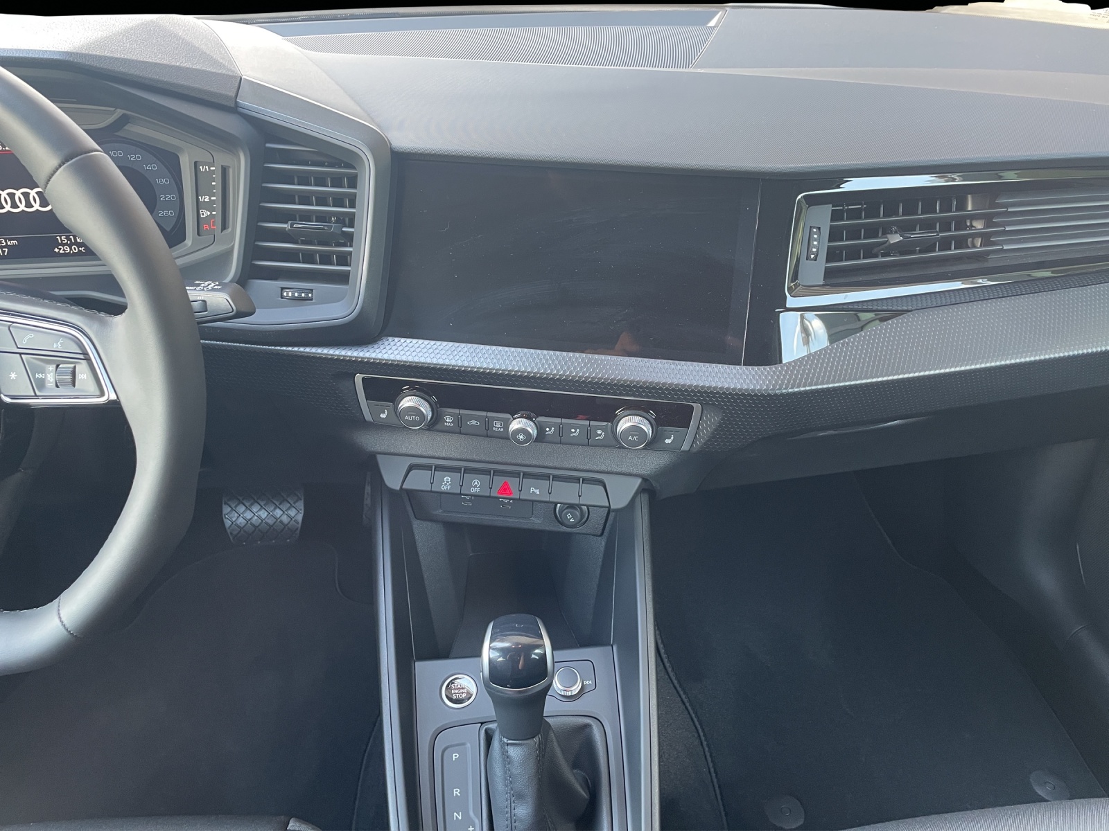 AUDI A1 Sportback 30 TFSI Attraction S-tronic-image-11