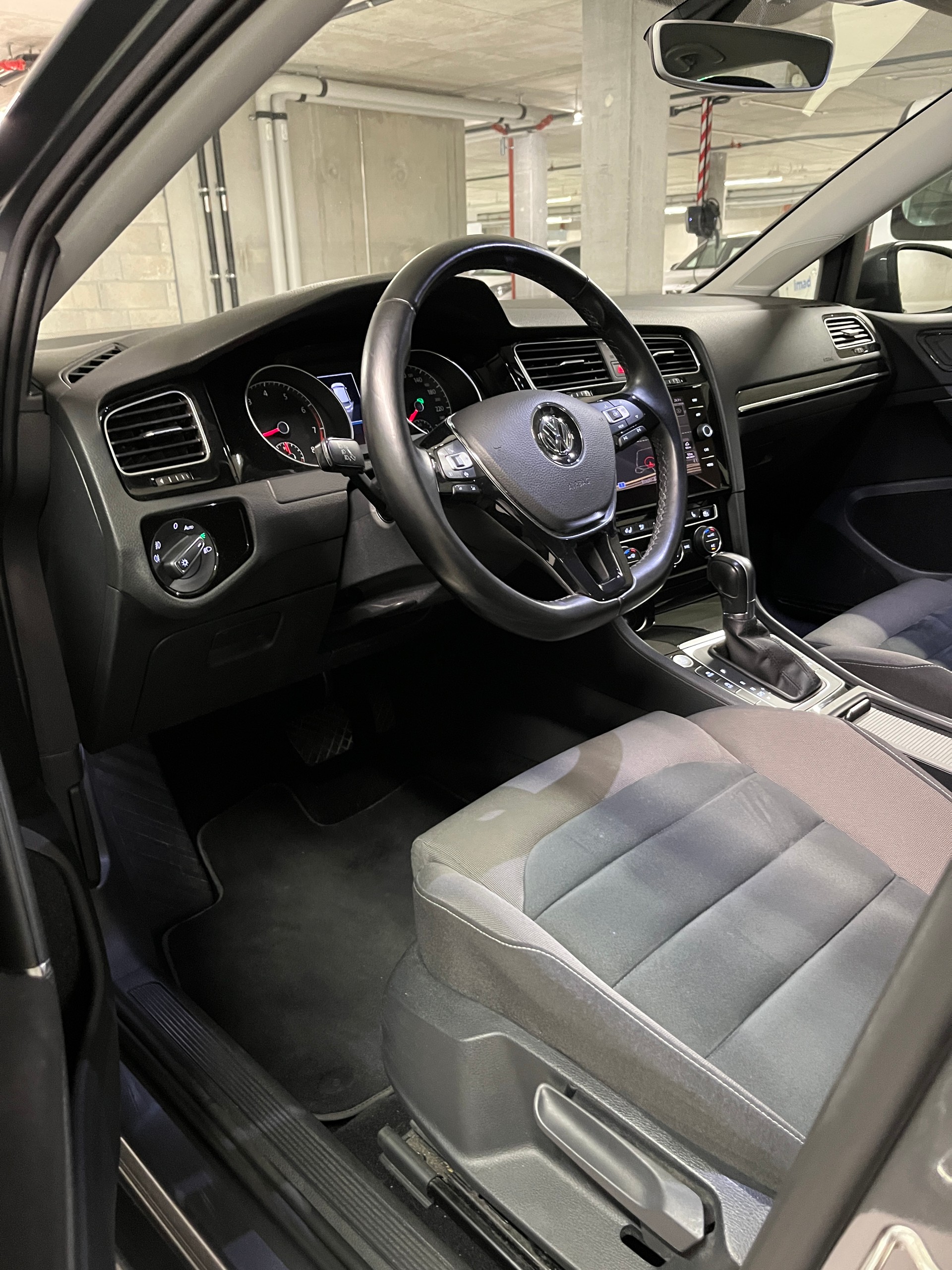 VW Golf 1.5 TSI EVO Highline DSG-image-12