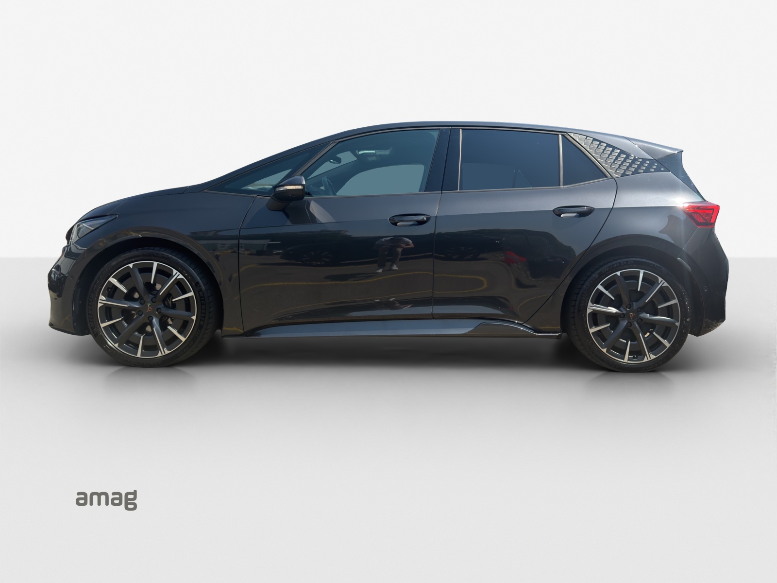 CUPRA Born 58 kWh e-Boost-showroom-element-1