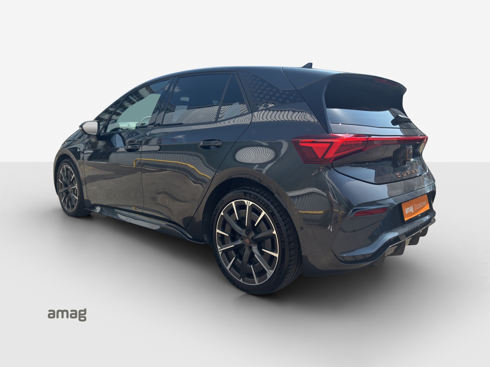 CUPRA Born 58 kWh e-Boost-showroom-element-2