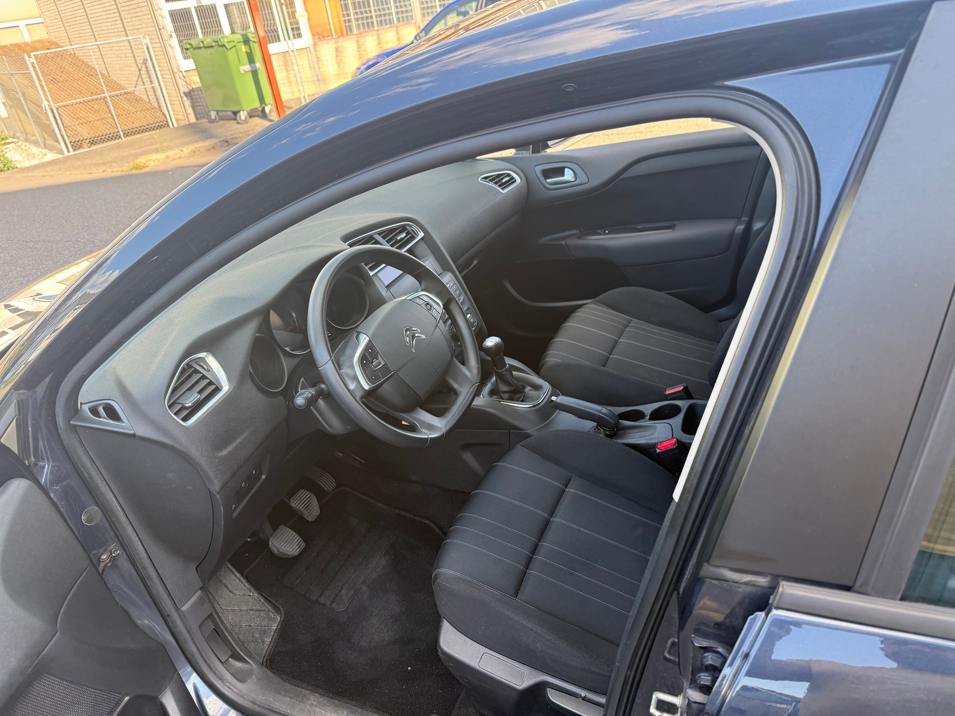 CITROEN C4 1.2 Pure Tech Feel-image-7